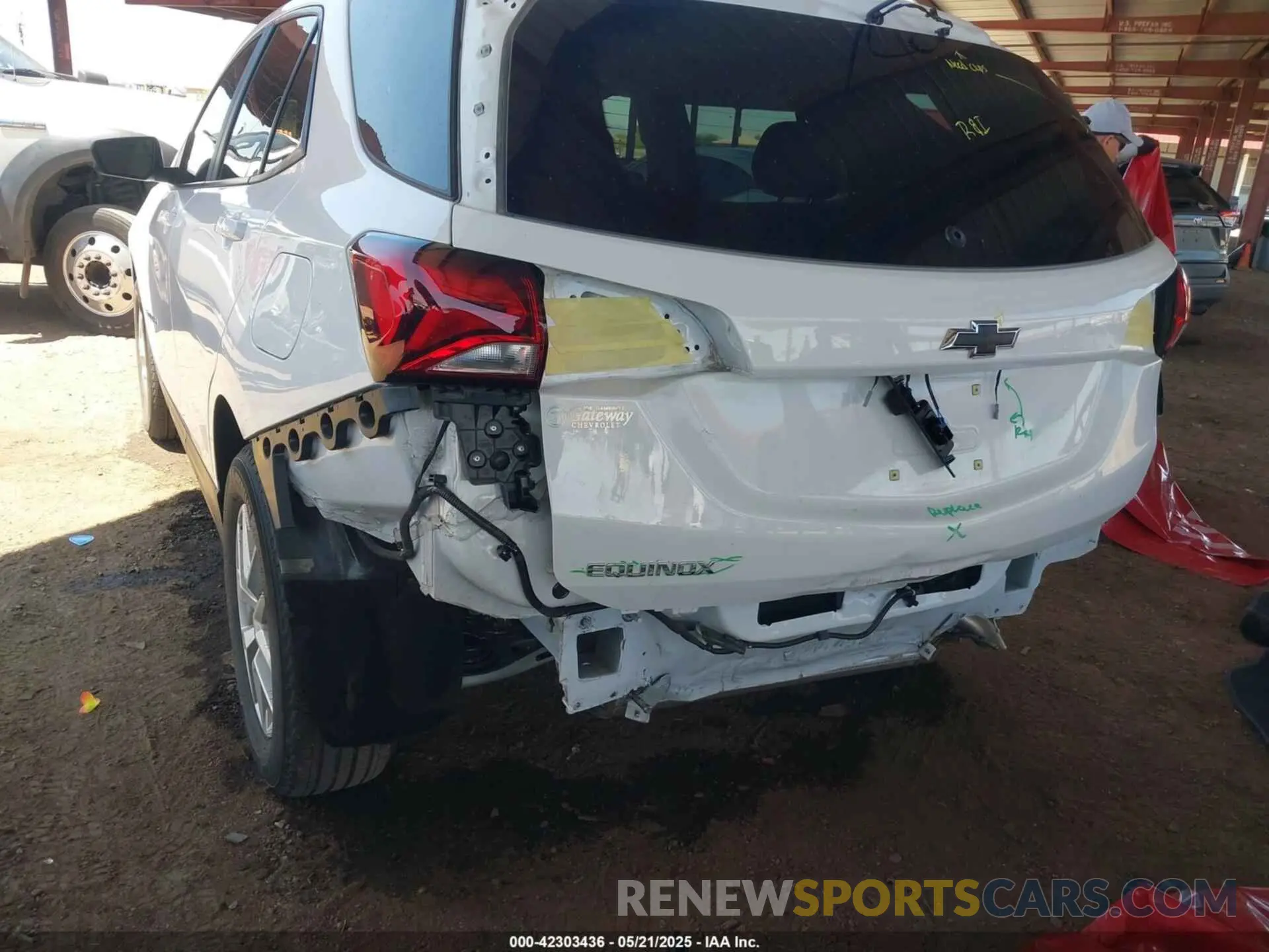 6 Photograph of a damaged car 3GNAXHEG7RL140784 CHEVROLET EQUINOX 2024
