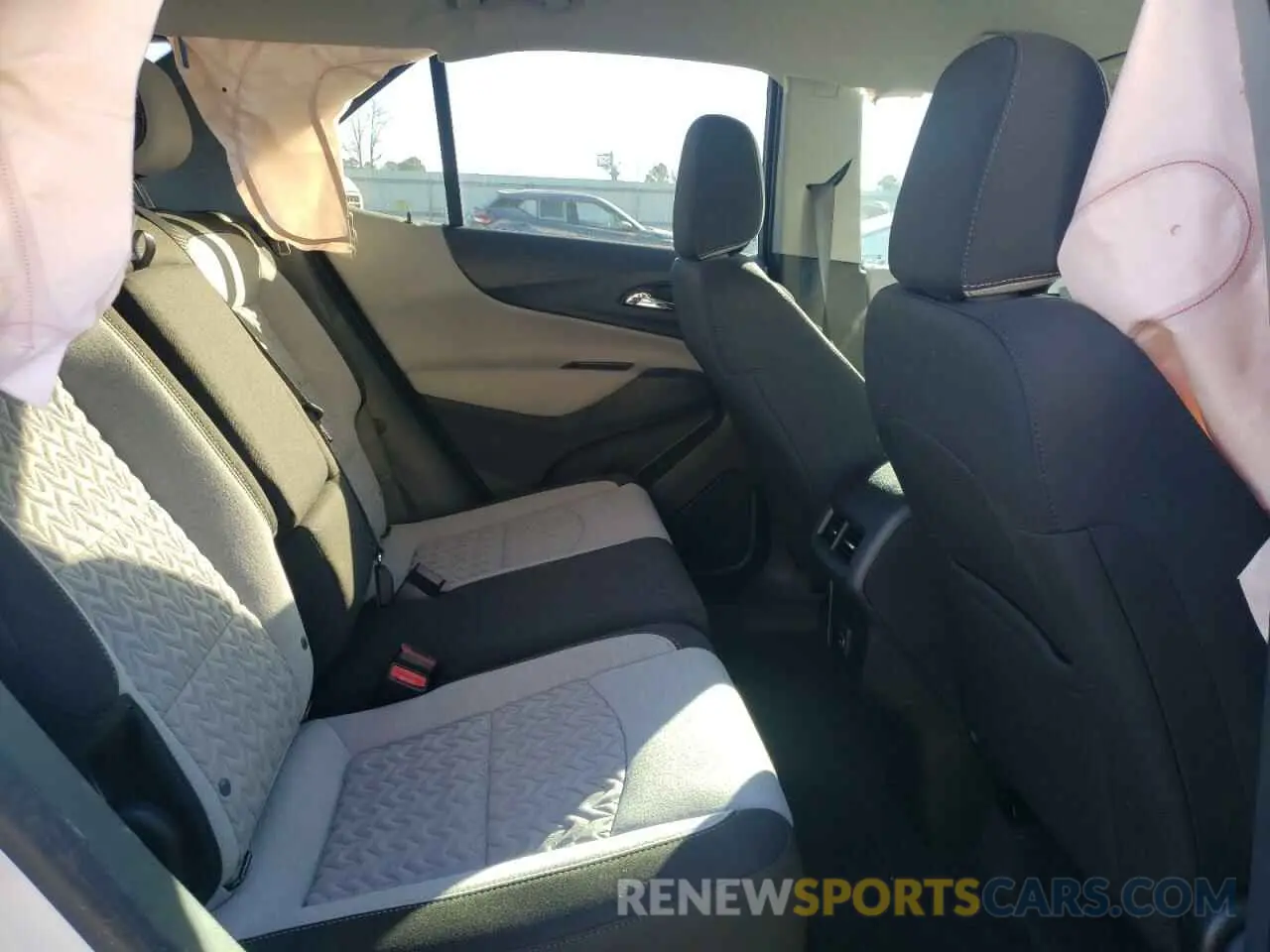 10 Photograph of a damaged car 3GNAXHEG7RL277739 CHEVROLET EQUINOX 2024