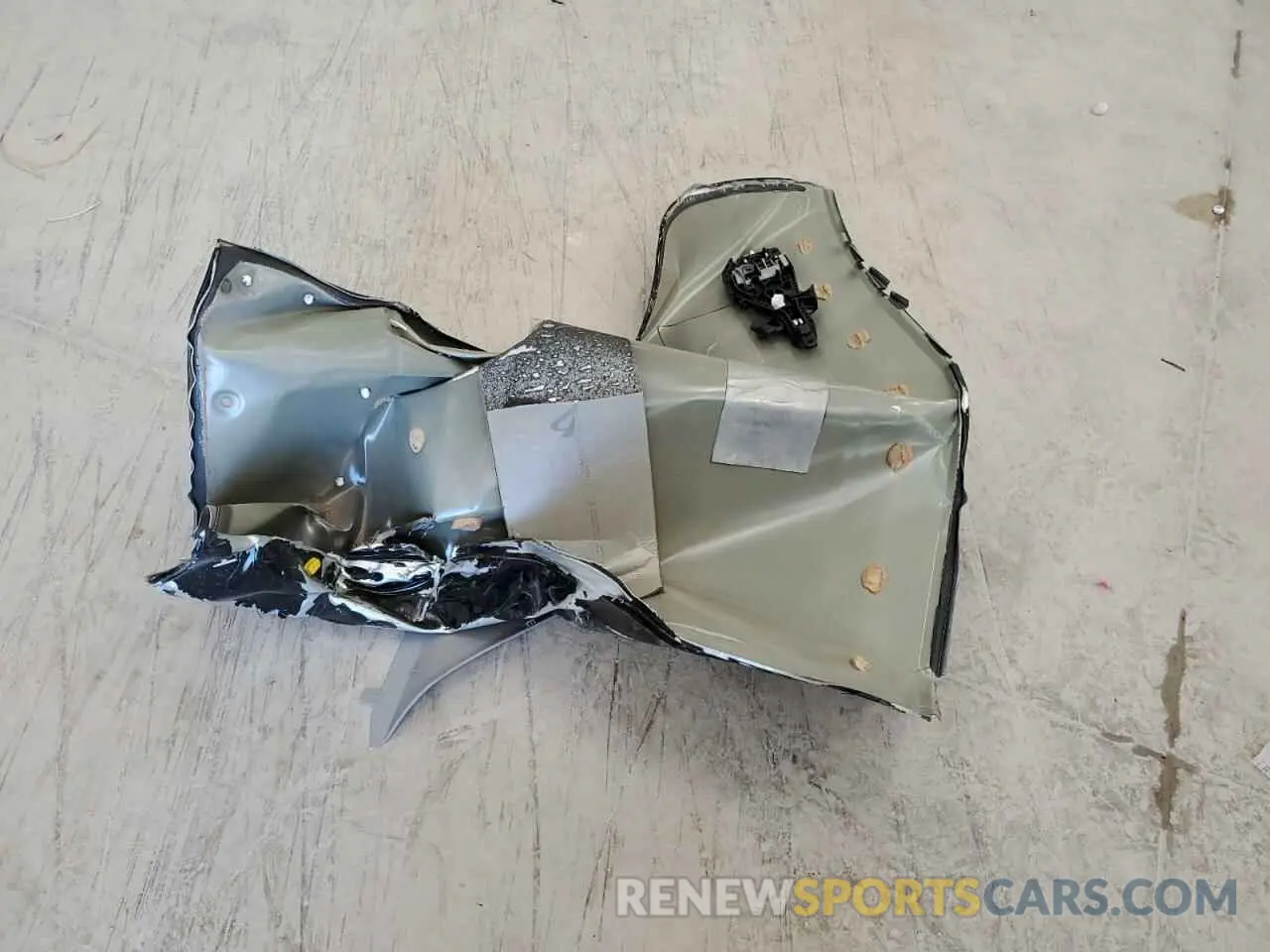 13 Photograph of a damaged car 3GNAXHEG7RL328799 CHEVROLET EQUINOX 2024