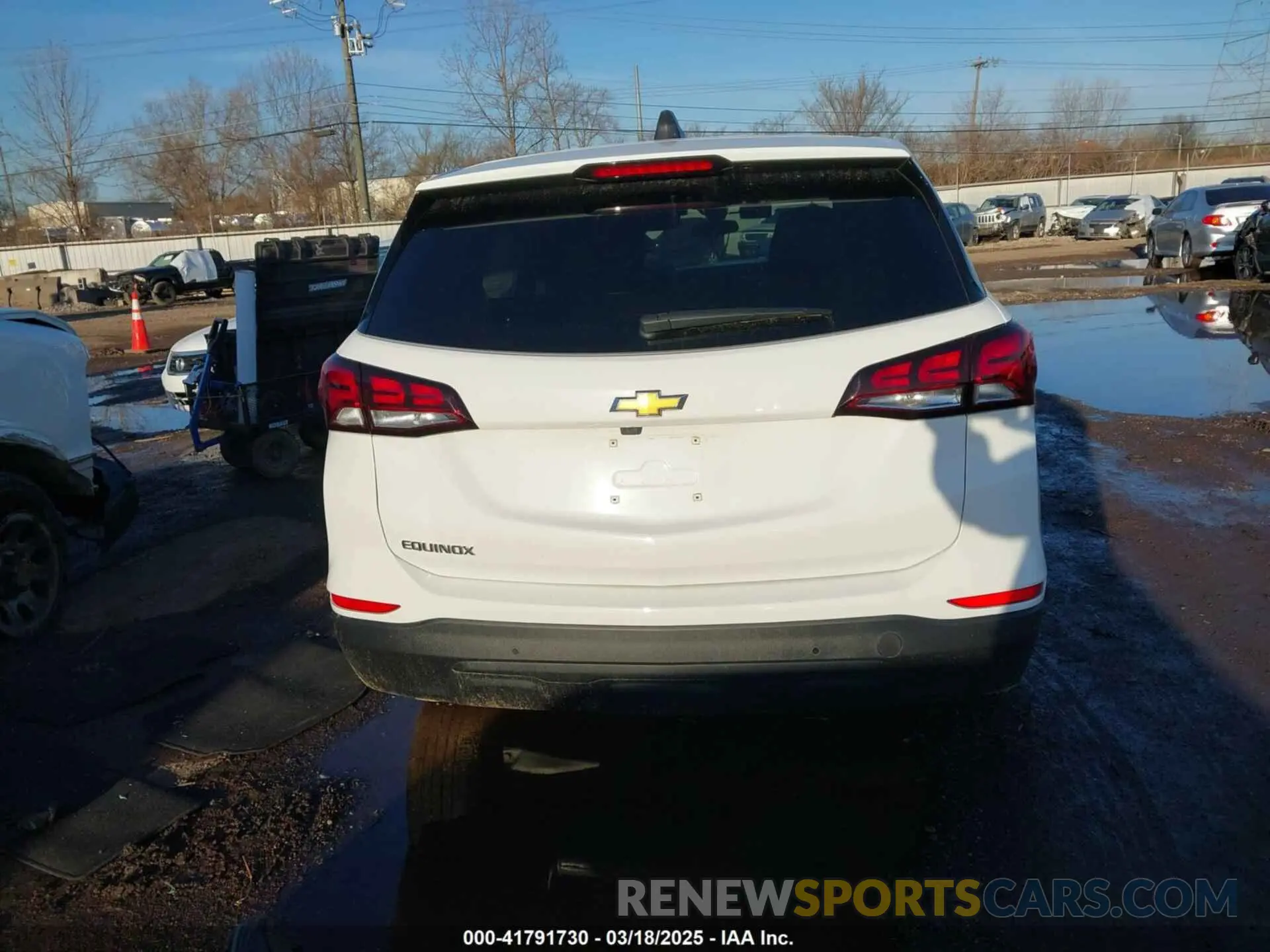 17 Photograph of a damaged car 3GNAXHEG8RL207201 CHEVROLET EQUINOX 2024