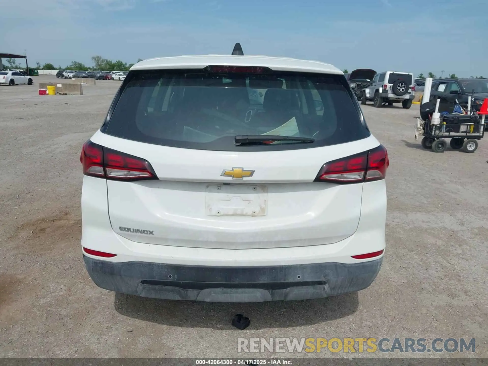 17 Photograph of a damaged car 3GNAXHEG8RL218005 CHEVROLET EQUINOX 2024