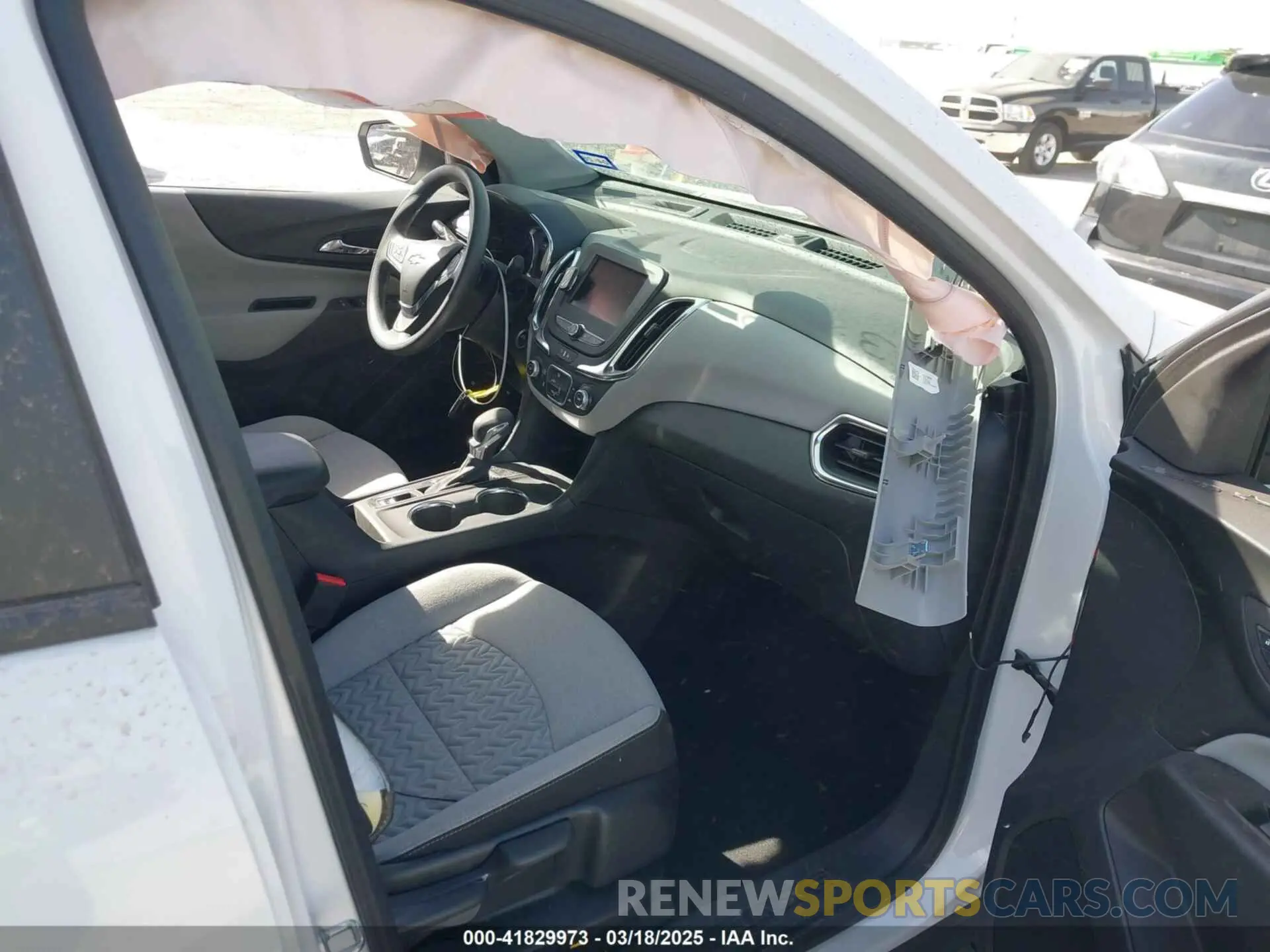 5 Photograph of a damaged car 3GNAXHEG9RL298768 CHEVROLET EQUINOX 2024