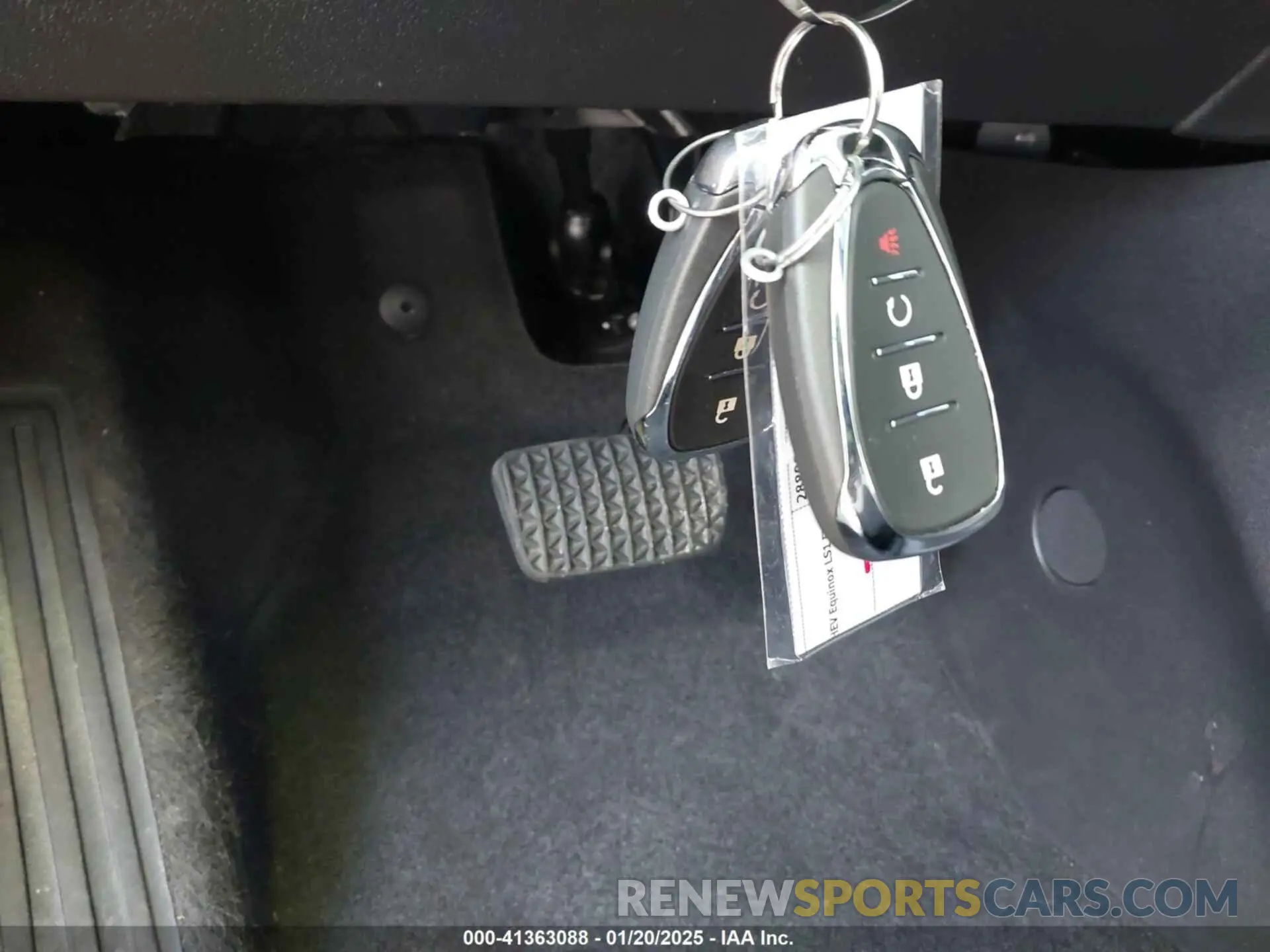 11 Photograph of a damaged car 3GNAXHEGXRL143825 CHEVROLET EQUINOX 2024