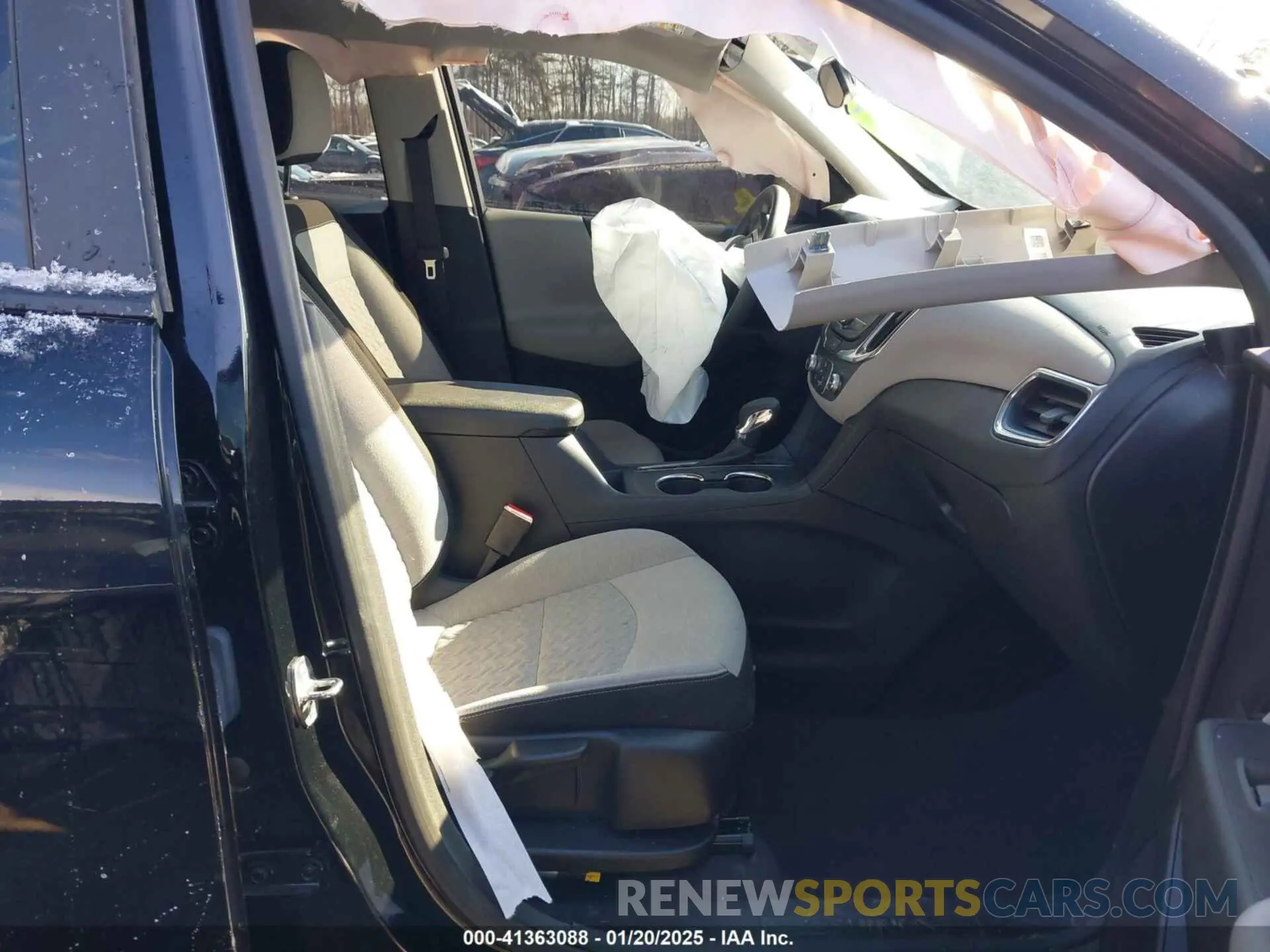 5 Photograph of a damaged car 3GNAXHEGXRL143825 CHEVROLET EQUINOX 2024