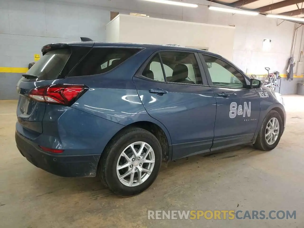 3 Photograph of a damaged car 3GNAXHEGXRL292560 CHEVROLET EQUINOX 2024