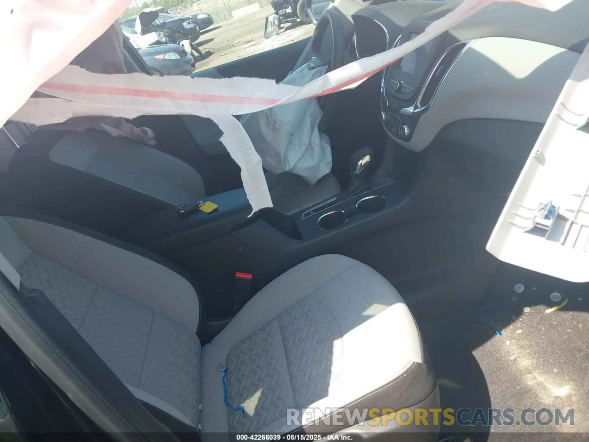 5 Photograph of a damaged car 3GNAXHEGXRL305176 CHEVROLET EQUINOX 2024