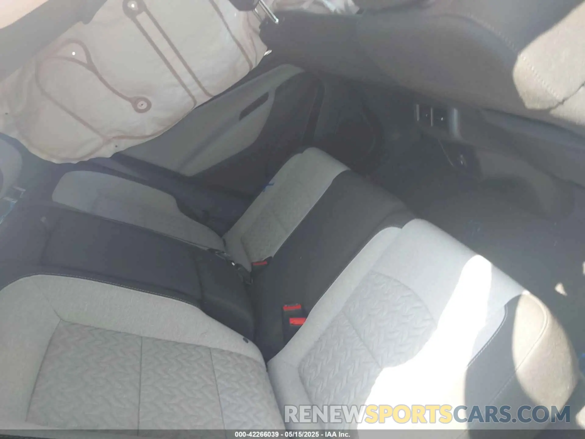8 Photograph of a damaged car 3GNAXHEGXRL305176 CHEVROLET EQUINOX 2024