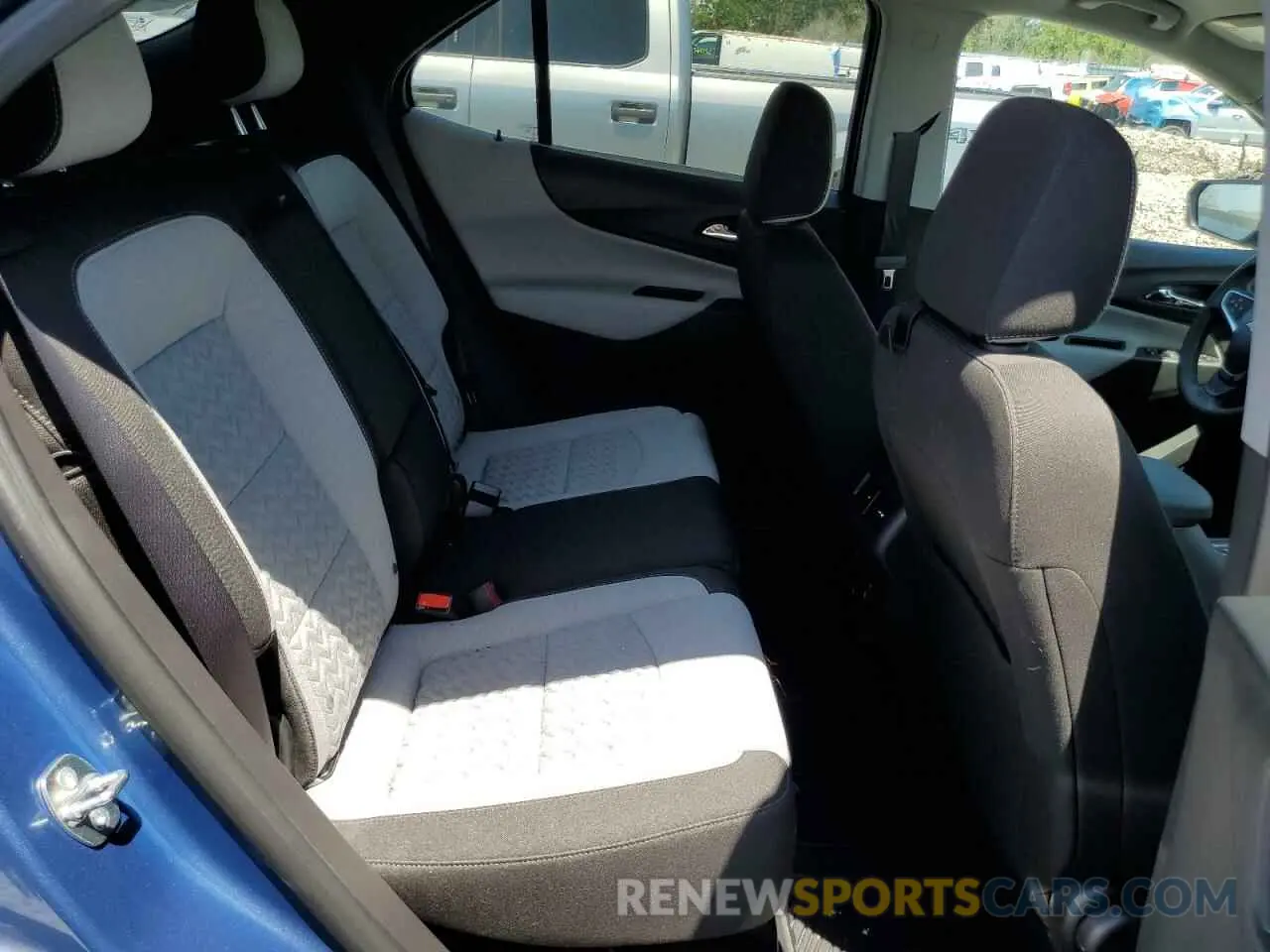 11 Photograph of a damaged car 3GNAXHEGXRL366740 CHEVROLET EQUINOX 2024