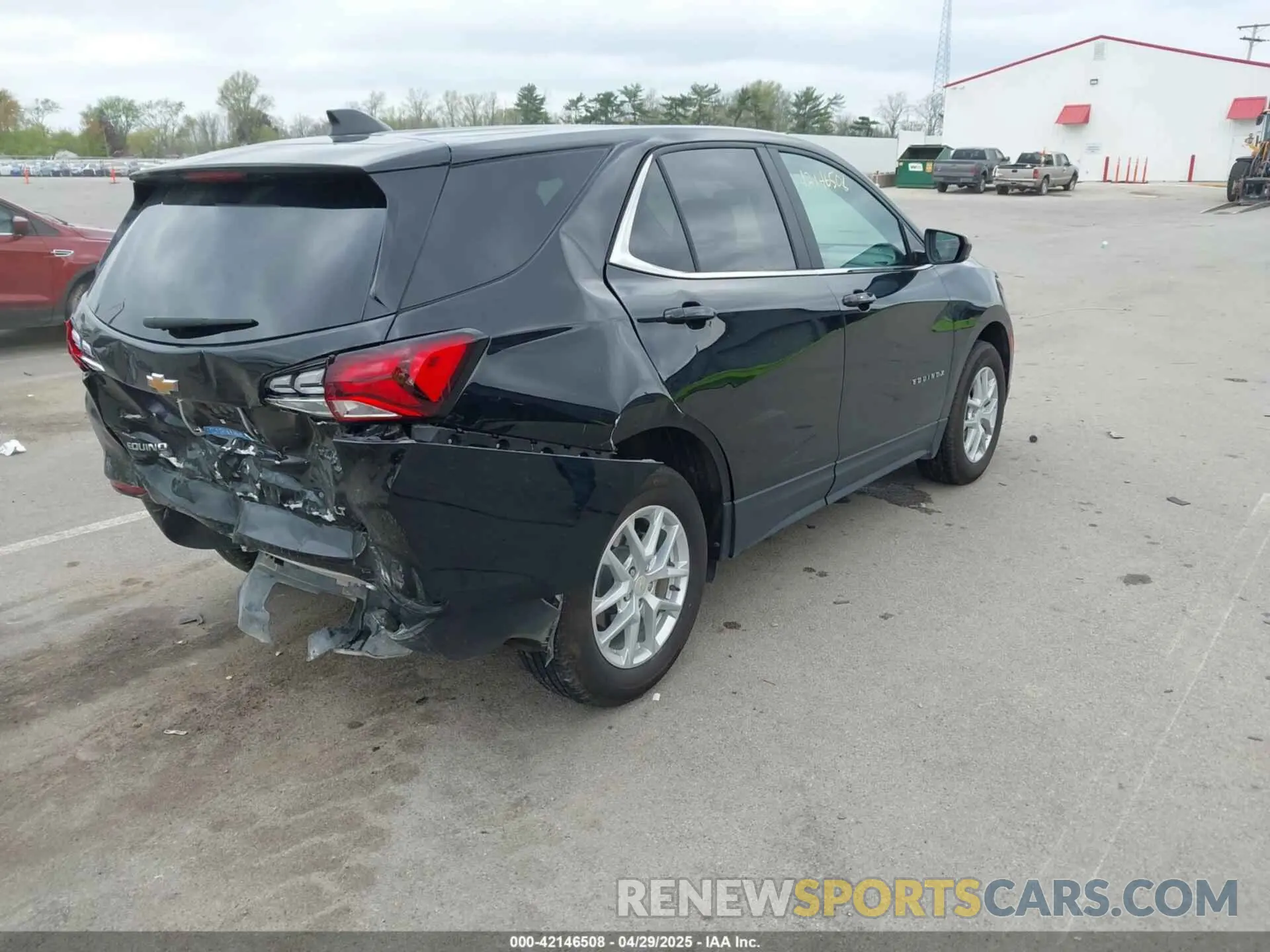 4 Photograph of a damaged car 3GNAXJEG5RL153394 CHEVROLET EQUINOX 2024