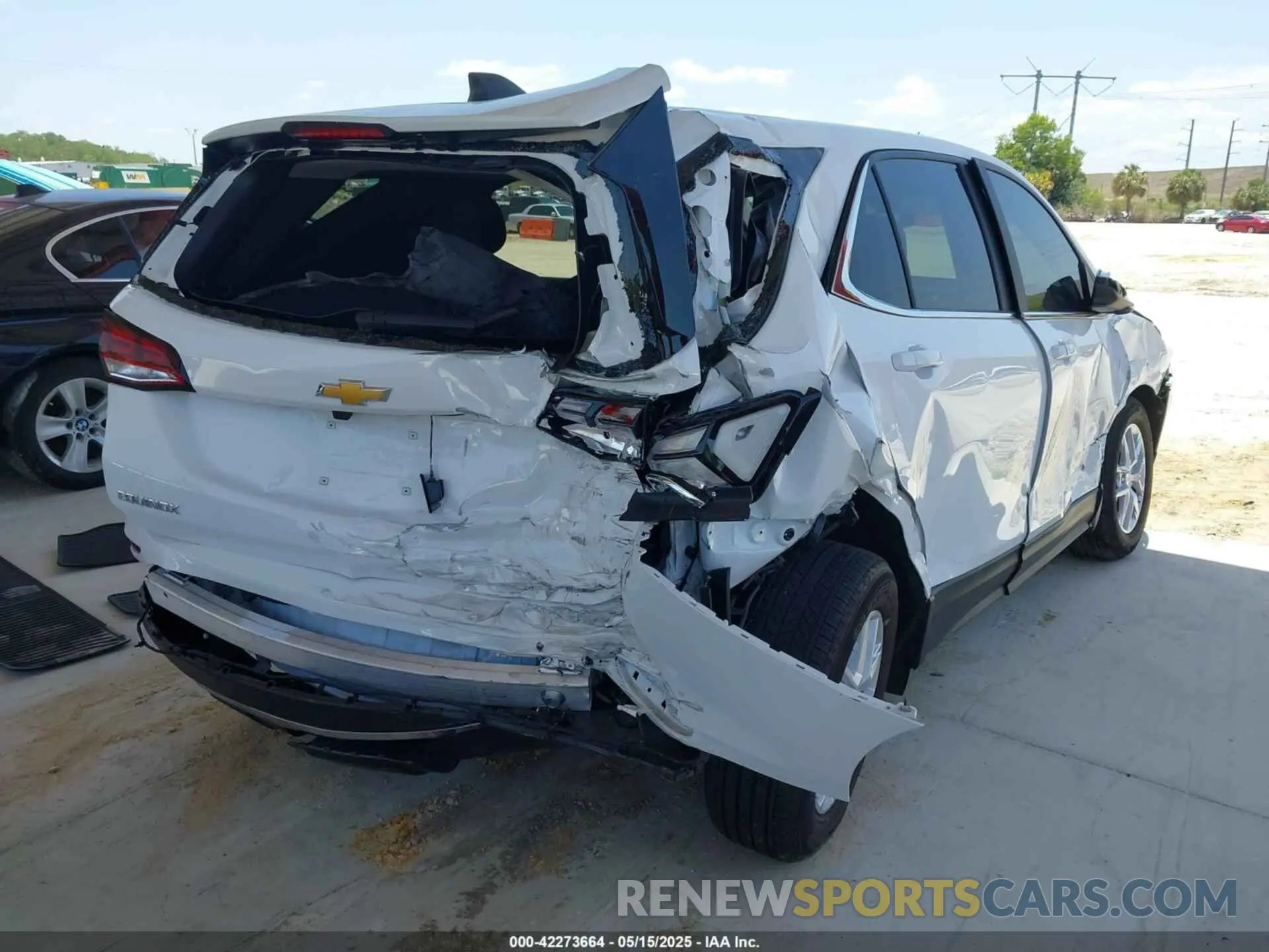 4 Photograph of a damaged car 3GNAXJEG5RL305450 CHEVROLET EQUINOX 2024
