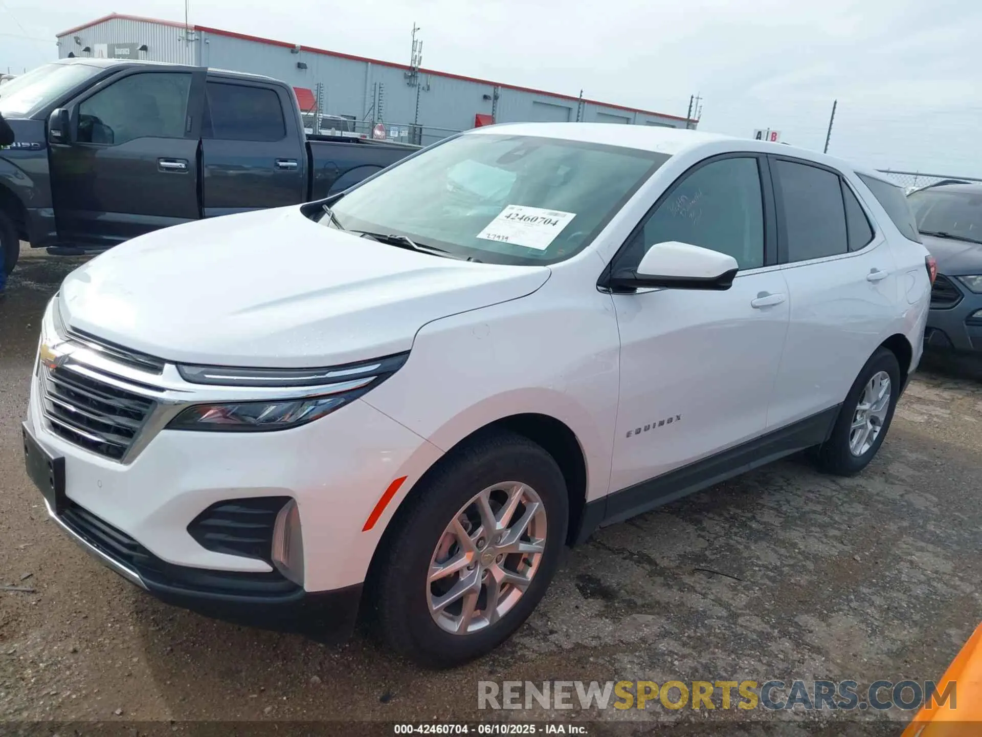 2 Photograph of a damaged car 3GNAXKEG0RL348020 CHEVROLET EQUINOX 2024