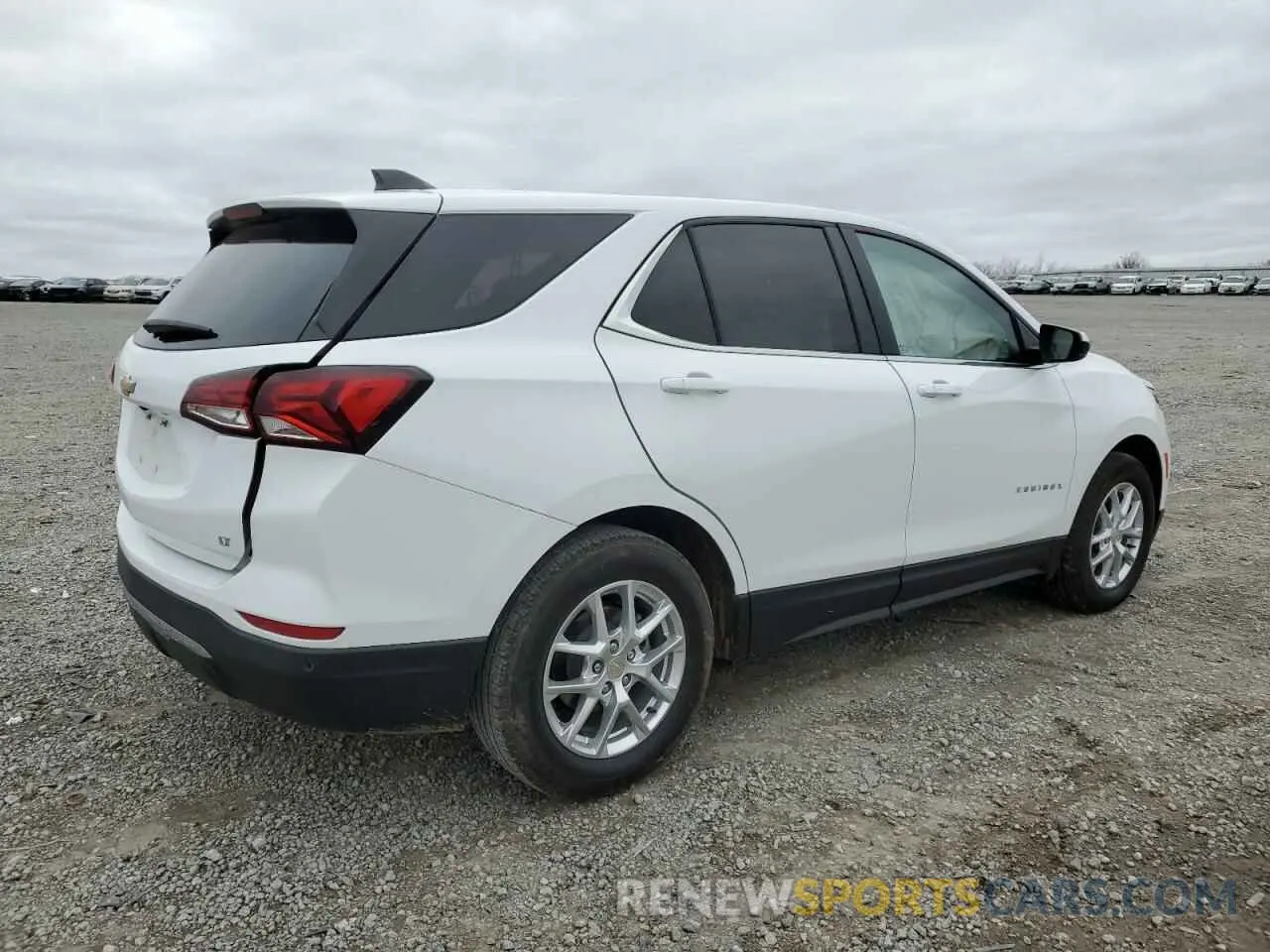 3 Photograph of a damaged car 3GNAXKEG0RS222245 CHEVROLET EQUINOX 2024