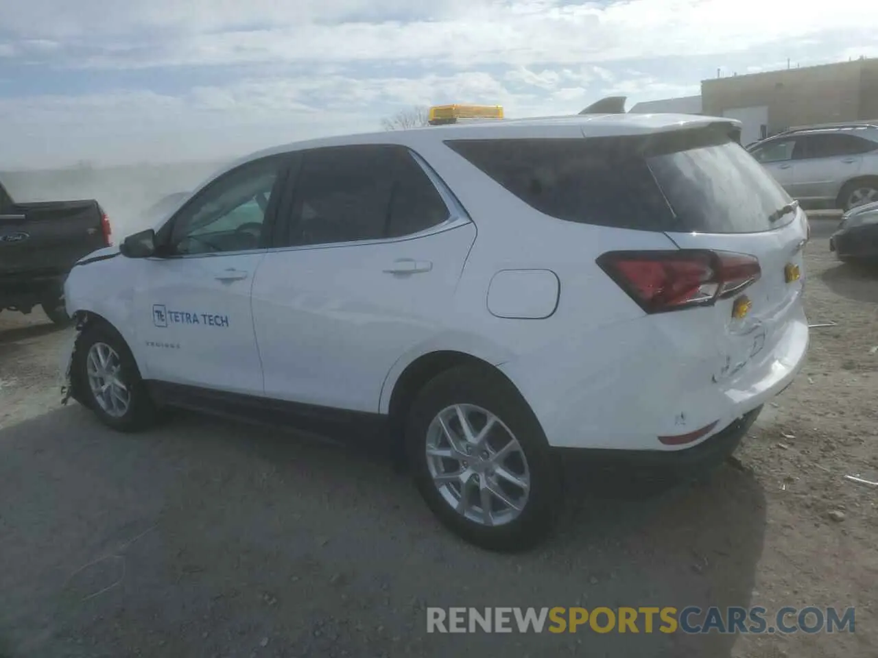 2 Photograph of a damaged car 3GNAXKEG1RL320324 CHEVROLET EQUINOX 2024