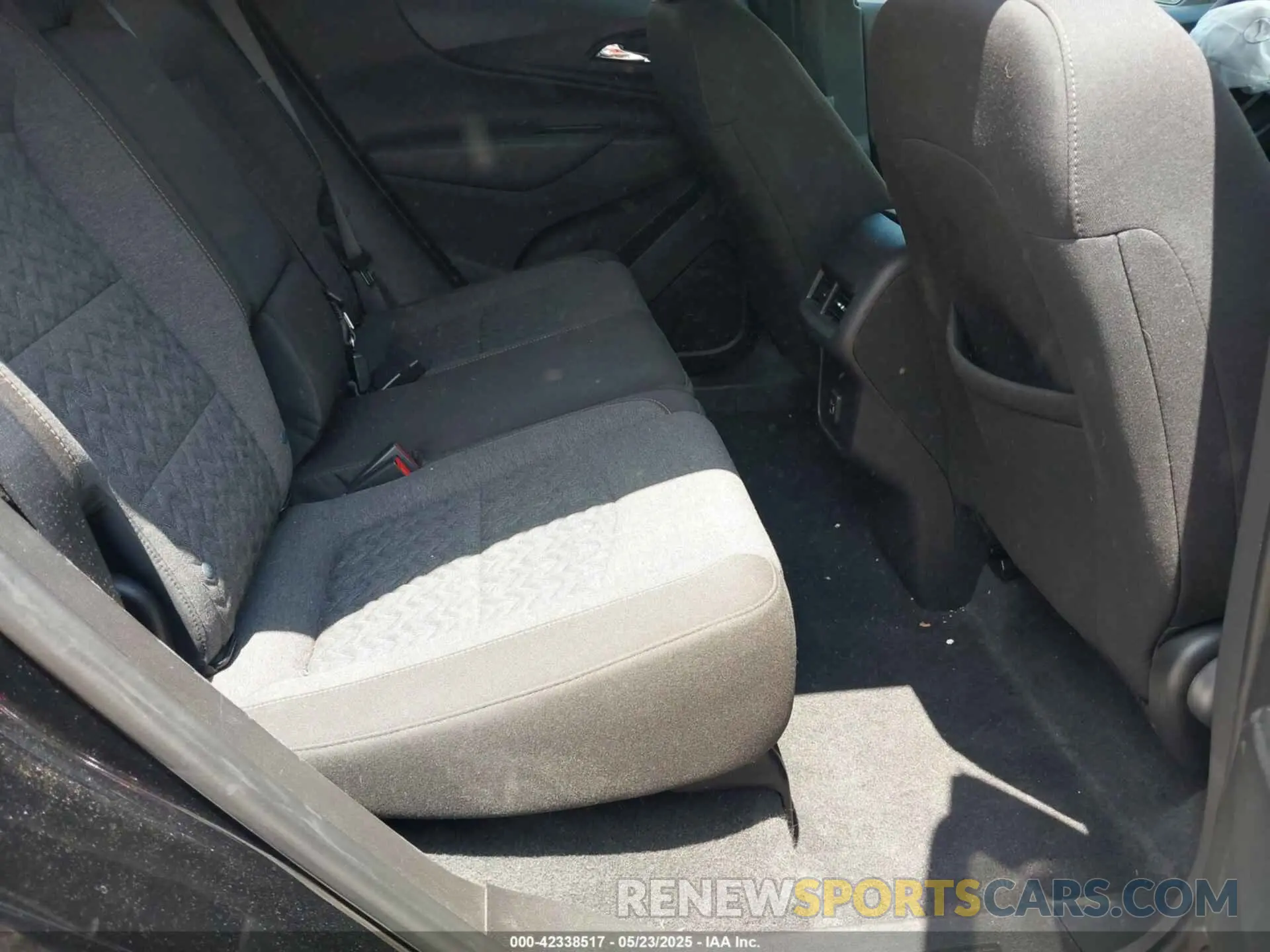 8 Photograph of a damaged car 3GNAXKEG1RL364825 CHEVROLET EQUINOX 2024