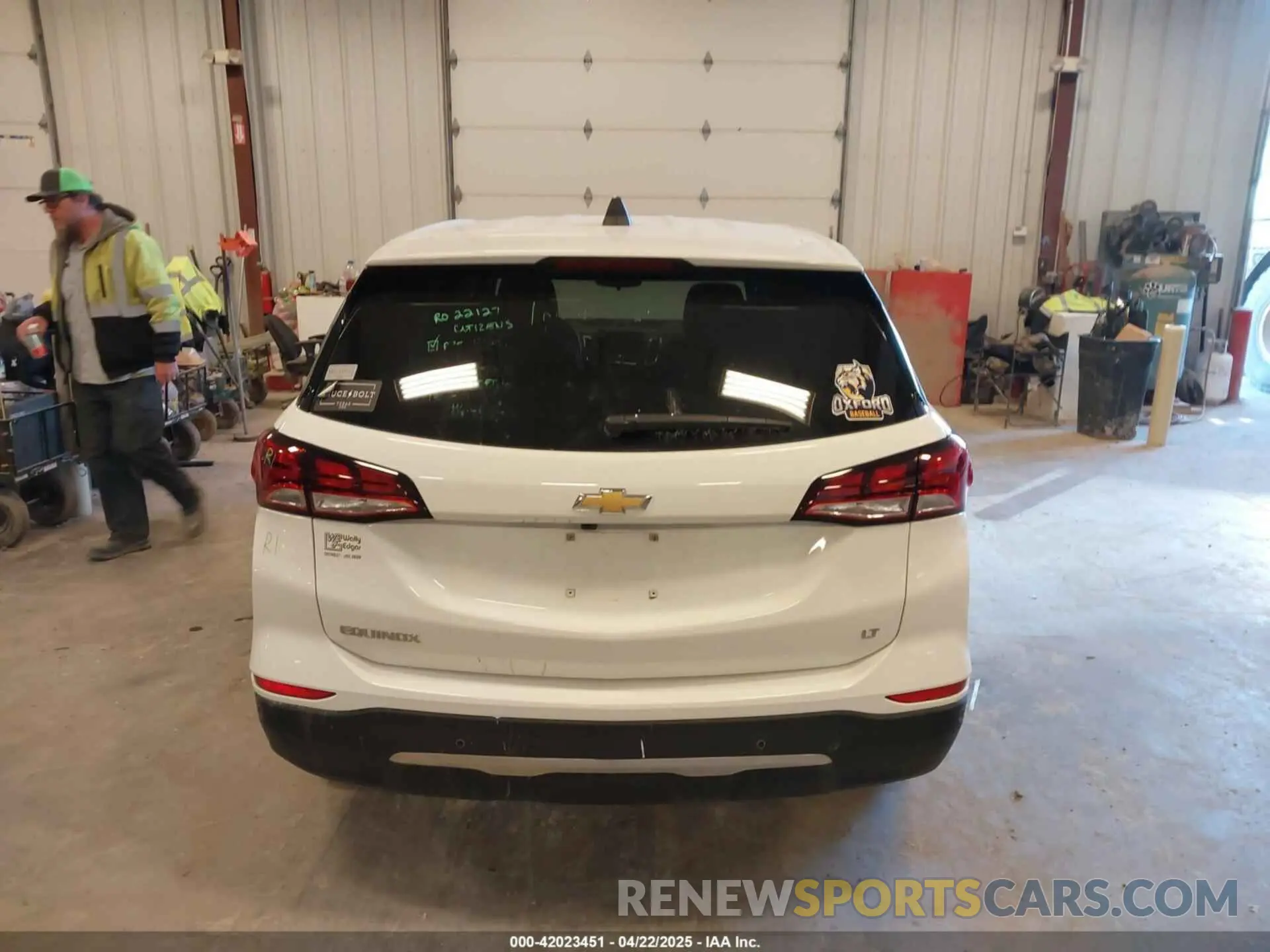 16 Photograph of a damaged car 3GNAXKEG1RS151864 CHEVROLET EQUINOX 2024