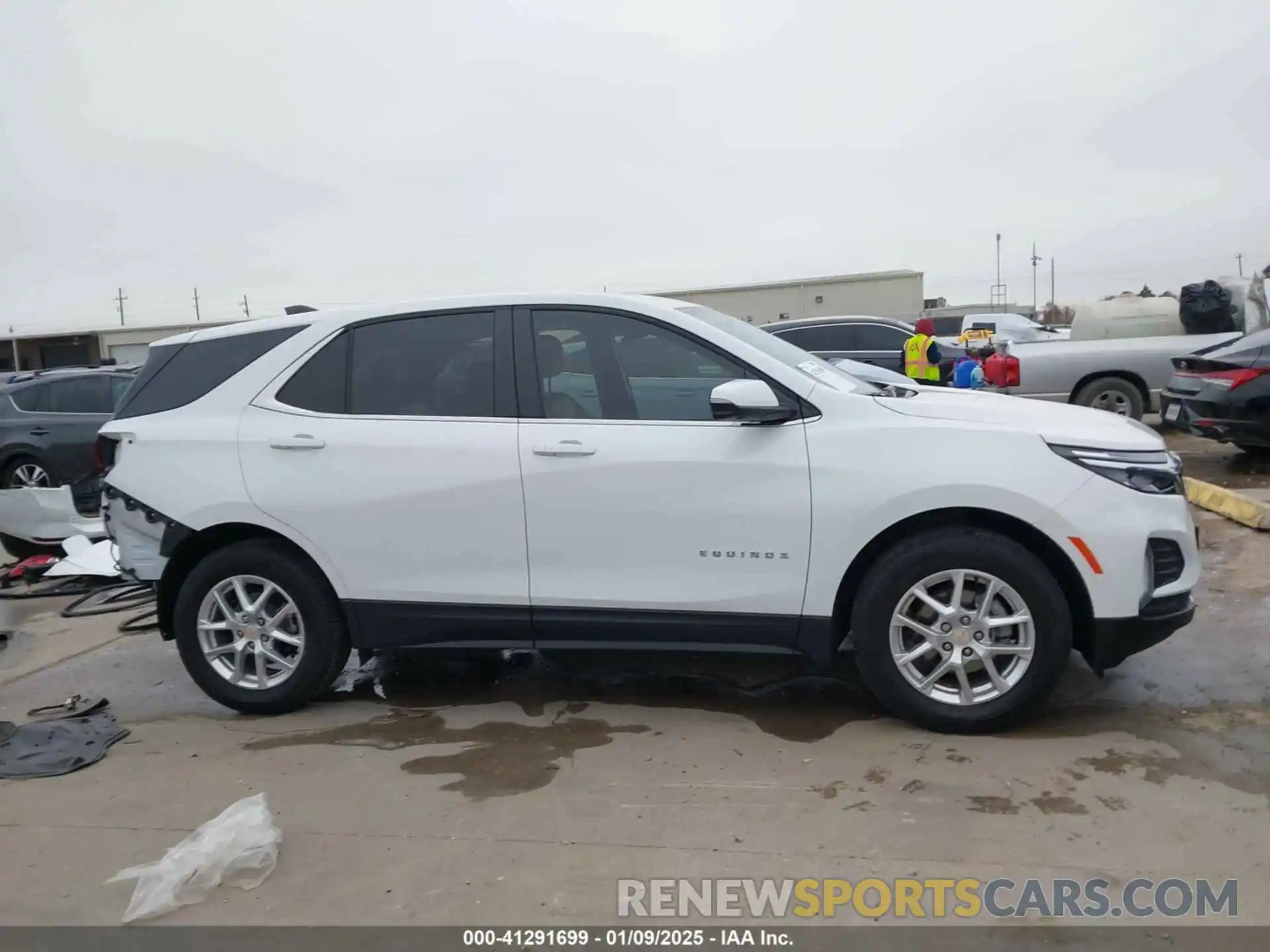 14 Photograph of a damaged car 3GNAXKEG2RL183152 CHEVROLET EQUINOX 2024