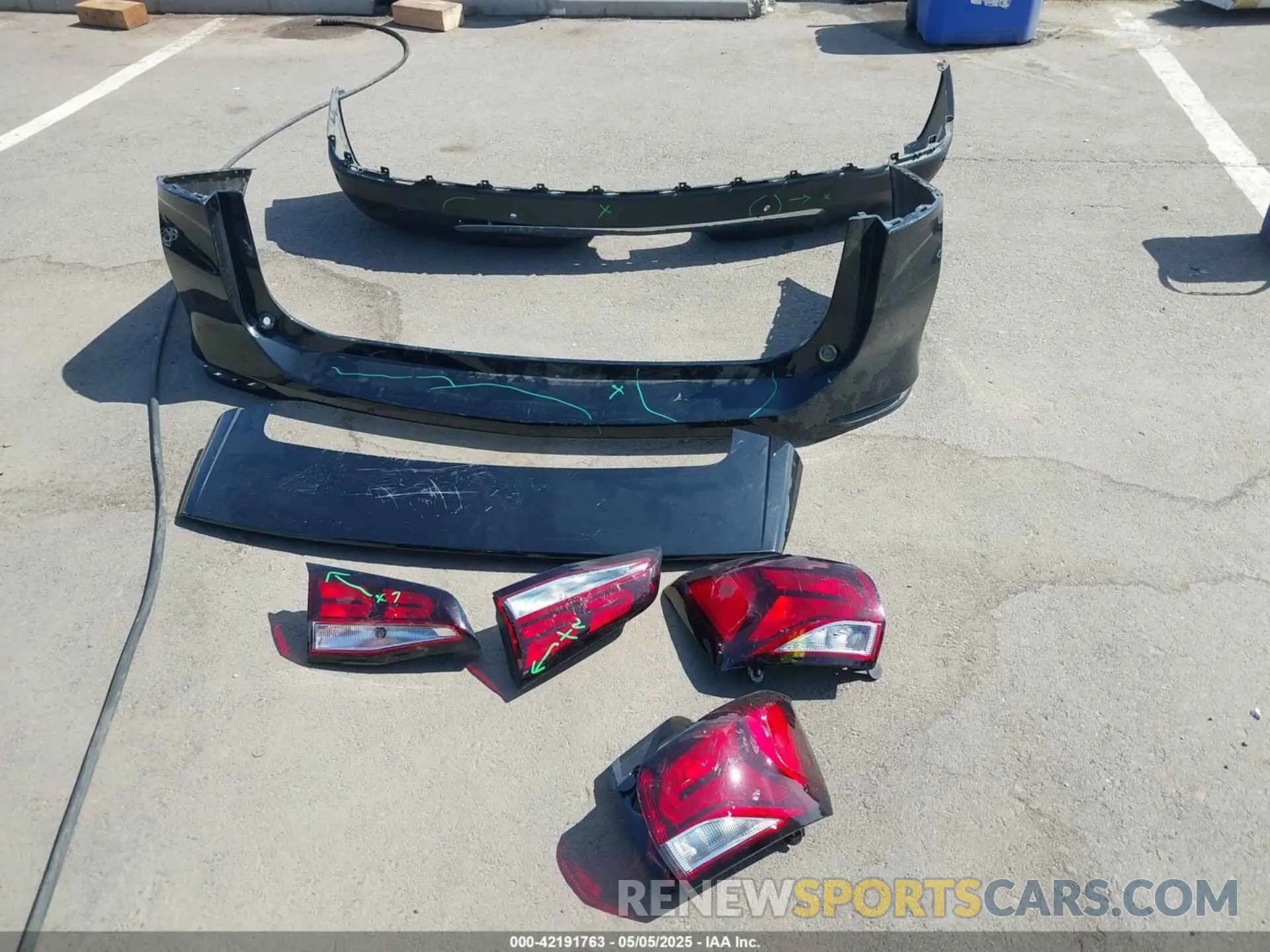 12 Photograph of a damaged car 3GNAXKEG2RL230339 CHEVROLET EQUINOX 2024
