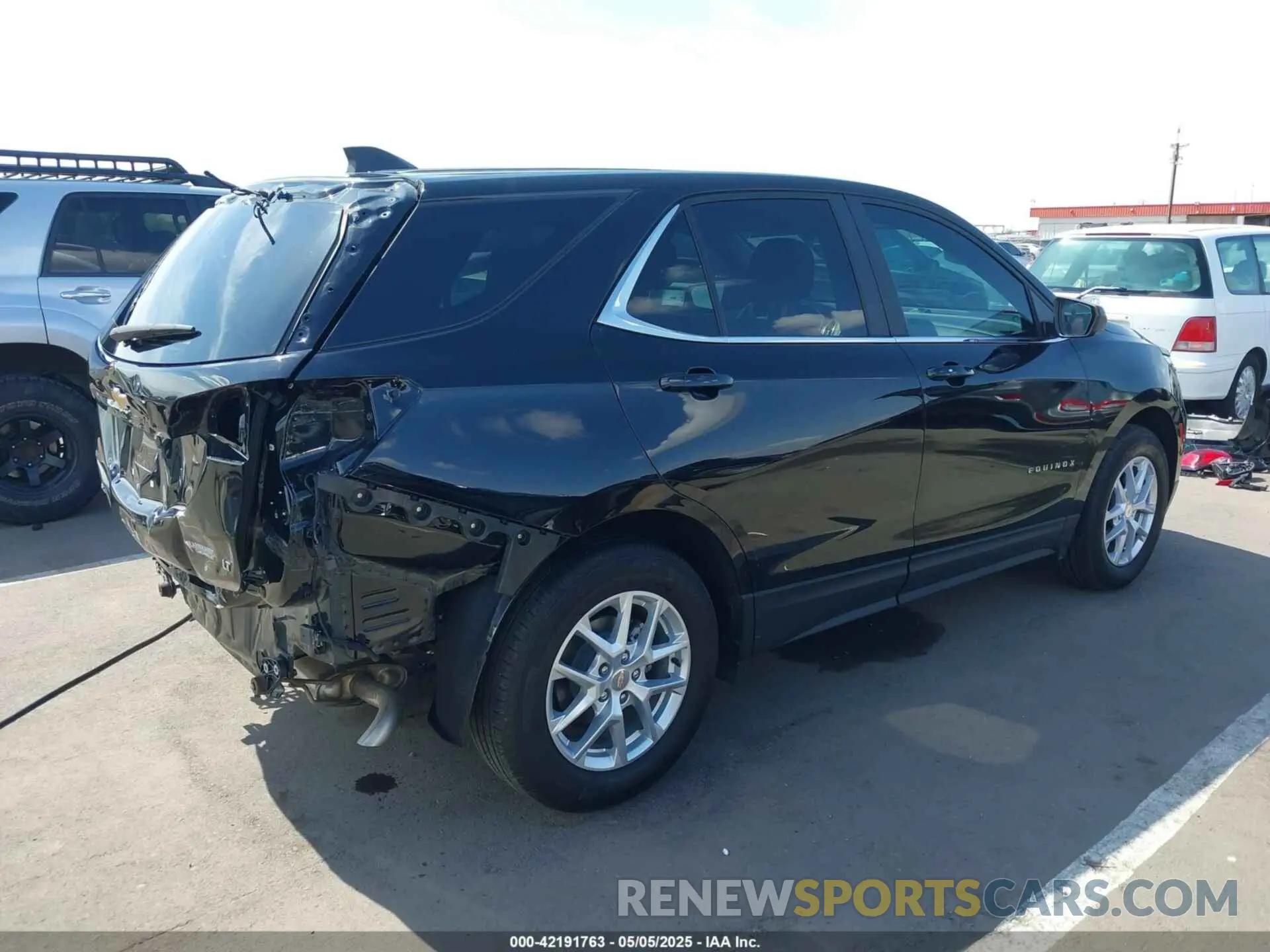 4 Photograph of a damaged car 3GNAXKEG2RL230339 CHEVROLET EQUINOX 2024