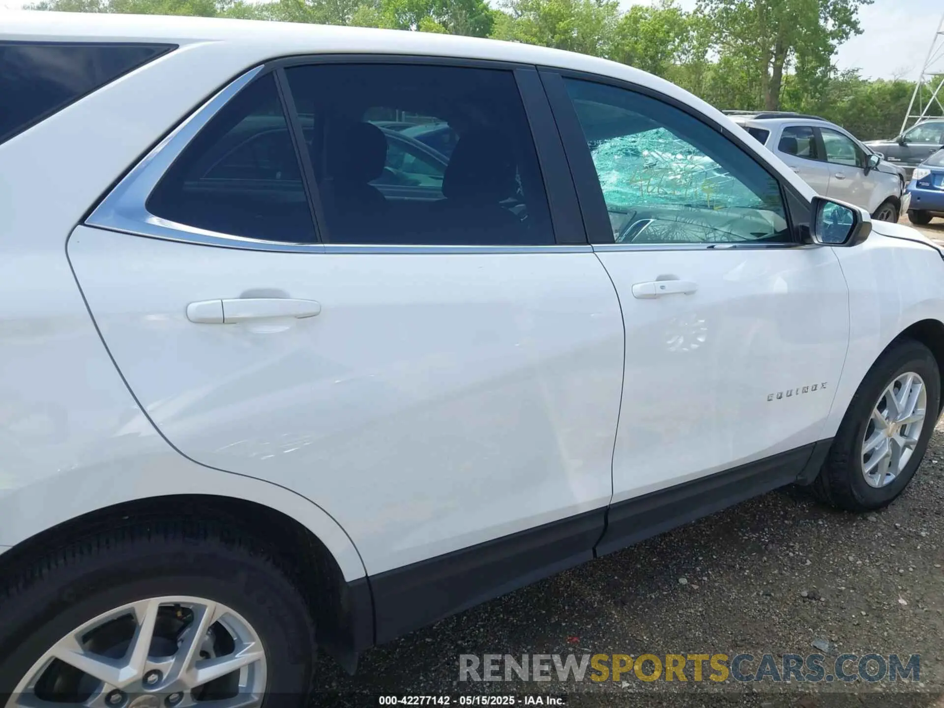 13 Photograph of a damaged car 3GNAXKEG2RL237856 CHEVROLET EQUINOX 2024