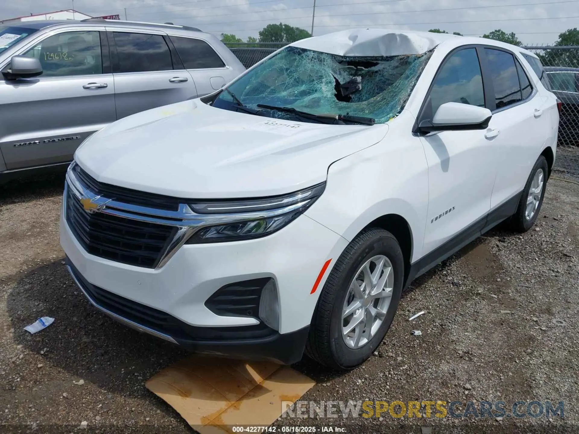 2 Photograph of a damaged car 3GNAXKEG2RL237856 CHEVROLET EQUINOX 2024