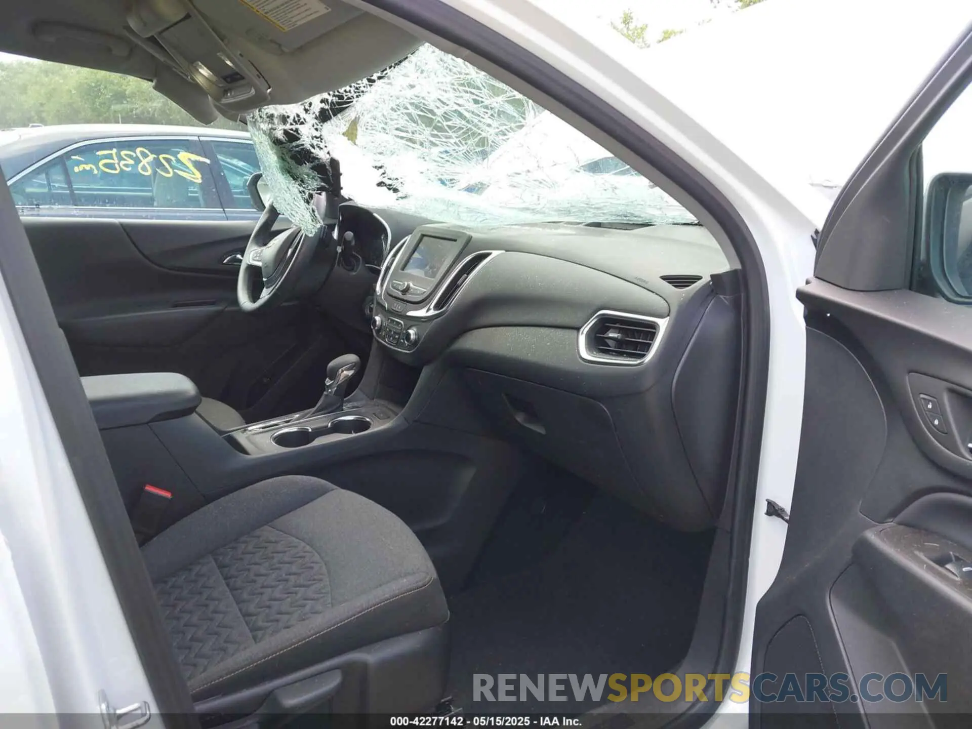 5 Photograph of a damaged car 3GNAXKEG2RL237856 CHEVROLET EQUINOX 2024