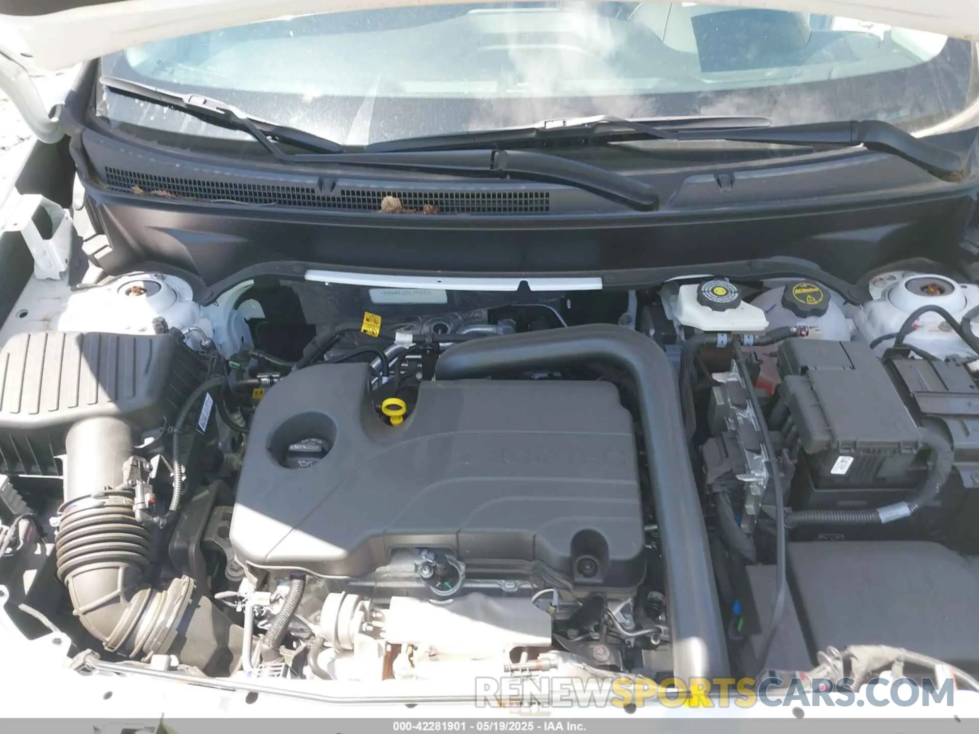 10 Photograph of a damaged car 3GNAXKEG2RL242152 CHEVROLET EQUINOX 2024