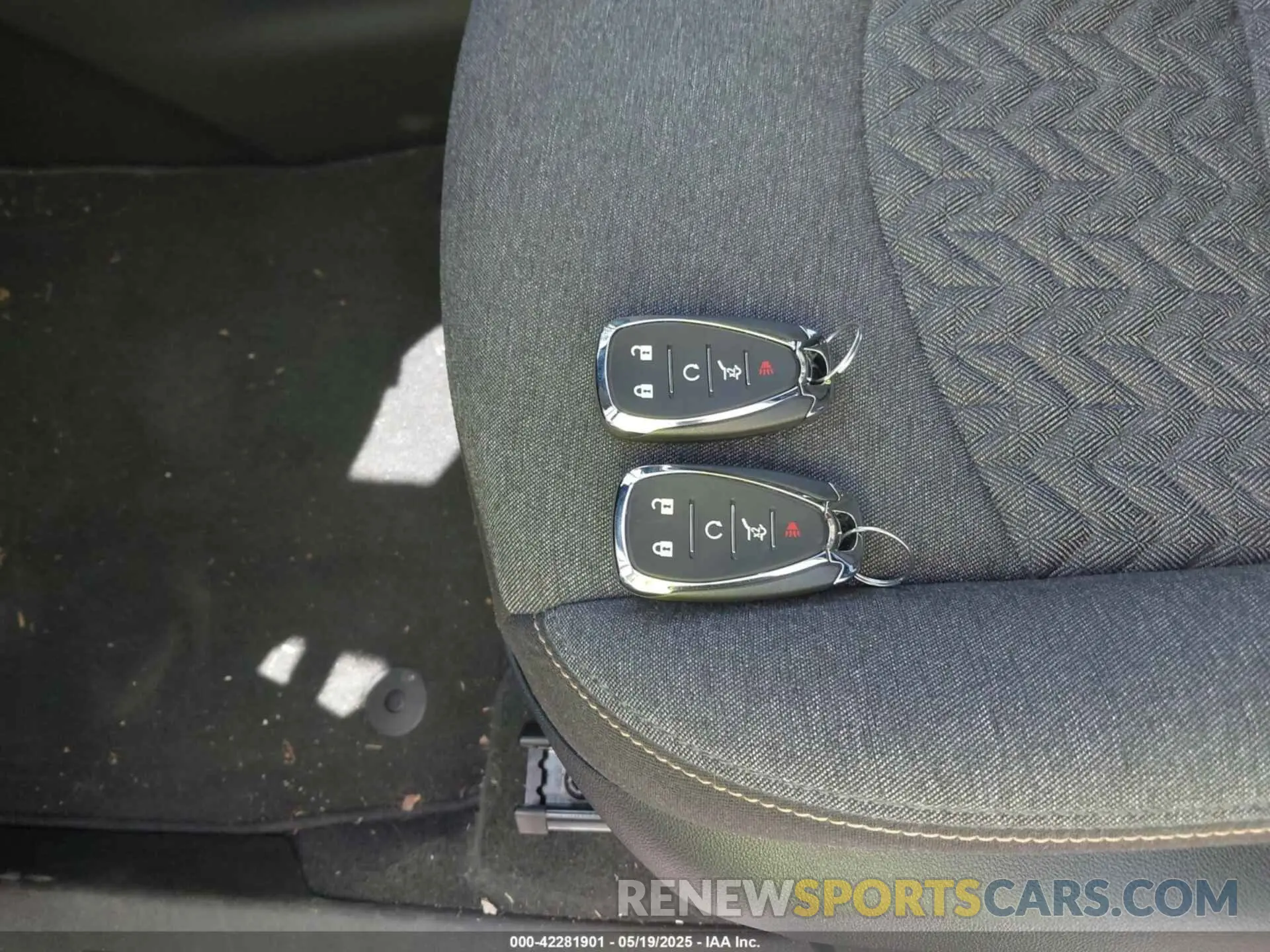 11 Photograph of a damaged car 3GNAXKEG2RL242152 CHEVROLET EQUINOX 2024