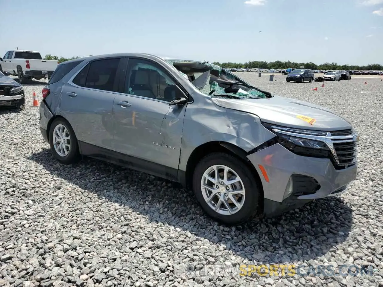 4 Photograph of a damaged car 3GNAXKEG2RL279198 CHEVROLET EQUINOX 2024