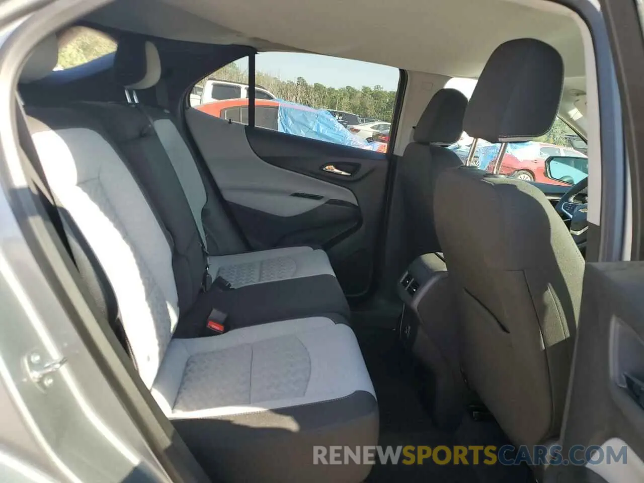11 Photograph of a damaged car 3GNAXKEG2RL305475 CHEVROLET EQUINOX 2024