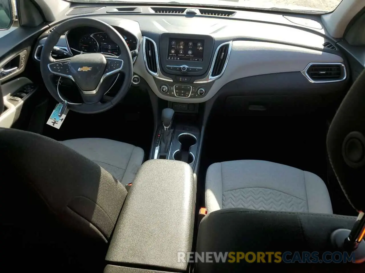 8 Photograph of a damaged car 3GNAXKEG2RL305475 CHEVROLET EQUINOX 2024