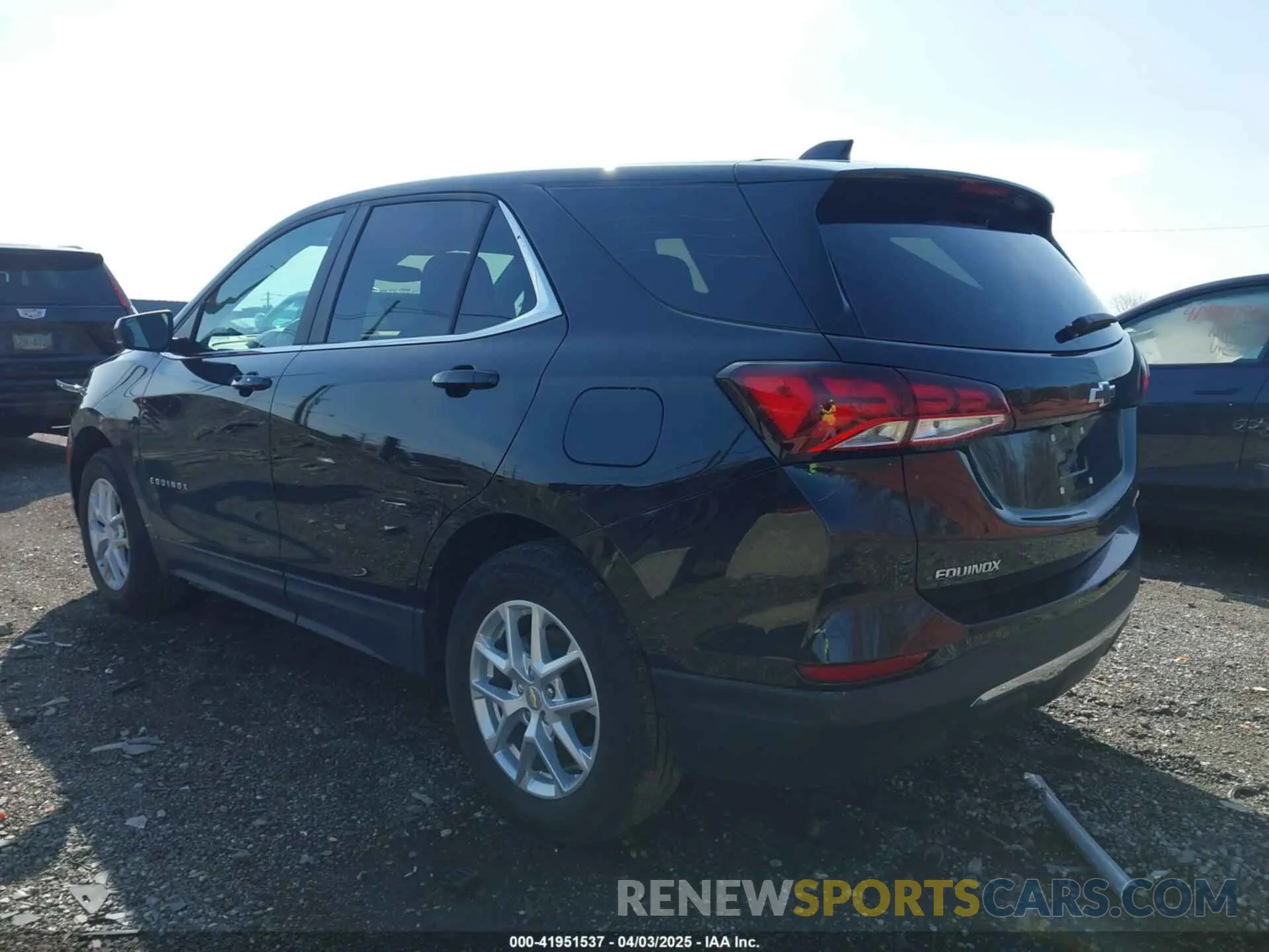 3 Photograph of a damaged car 3GNAXKEG2RL305850 CHEVROLET EQUINOX 2024