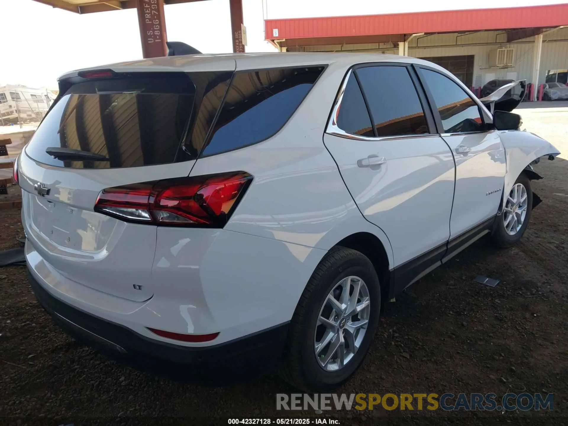 4 Photograph of a damaged car 3GNAXKEG2RS171587 CHEVROLET EQUINOX 2024