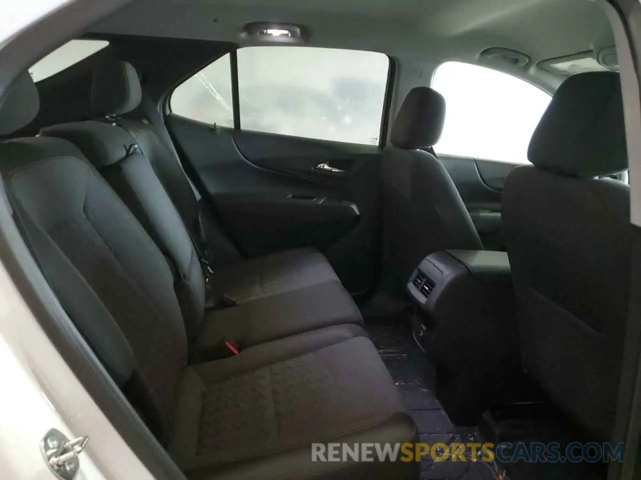 11 Photograph of a damaged car 3GNAXKEG2RS235479 CHEVROLET EQUINOX 2024