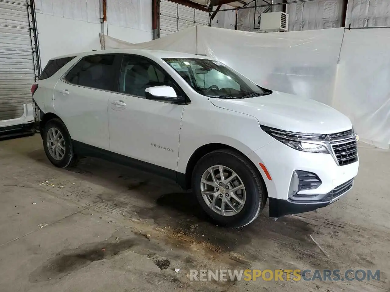 4 Photograph of a damaged car 3GNAXKEG2RS235479 CHEVROLET EQUINOX 2024
