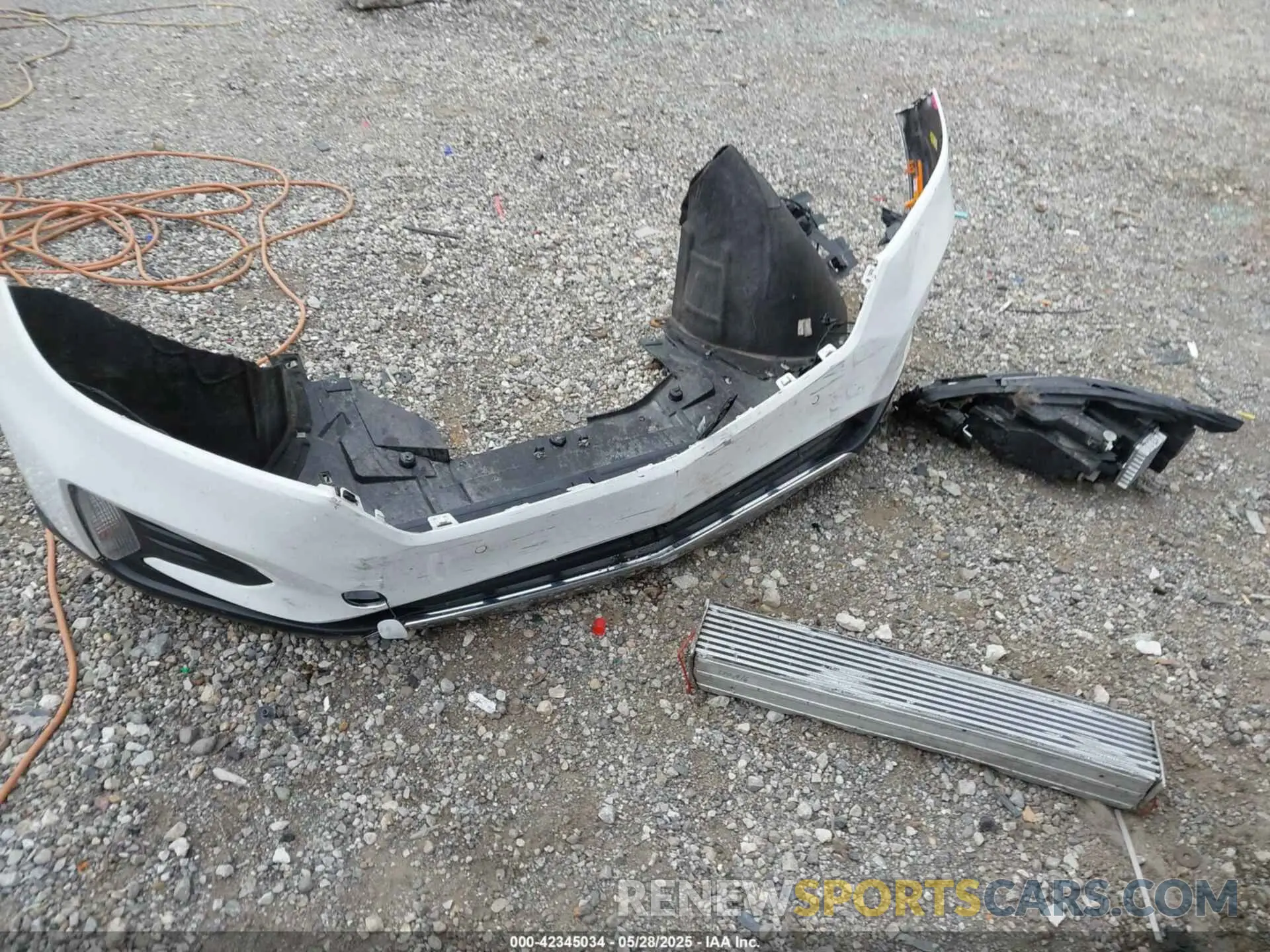 11 Photograph of a damaged car 3GNAXKEG3RS167998 CHEVROLET EQUINOX 2024