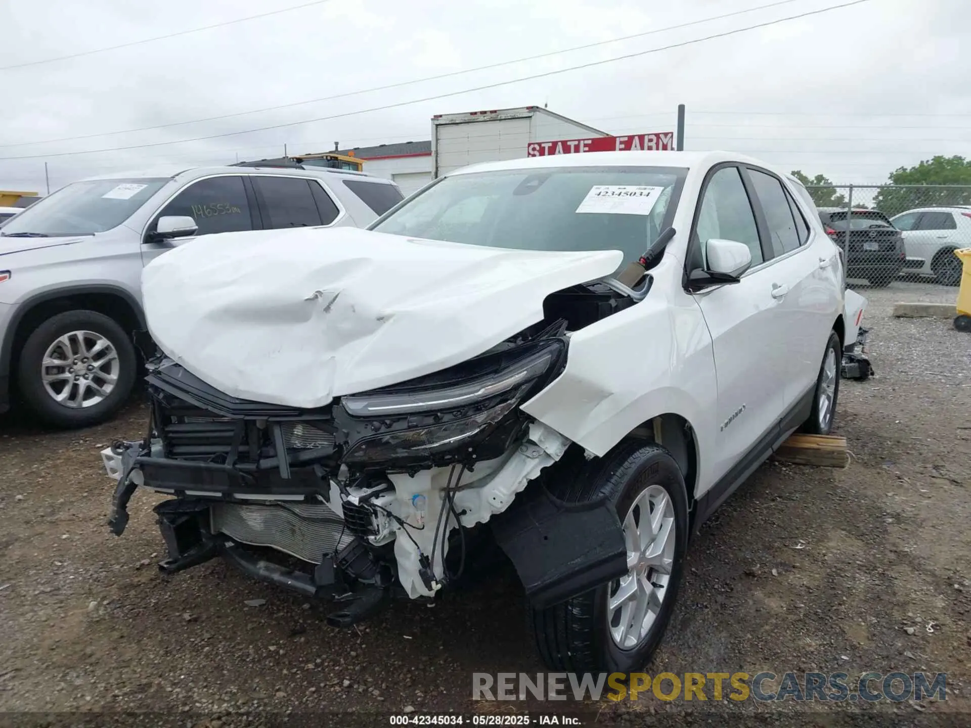 2 Photograph of a damaged car 3GNAXKEG3RS167998 CHEVROLET EQUINOX 2024