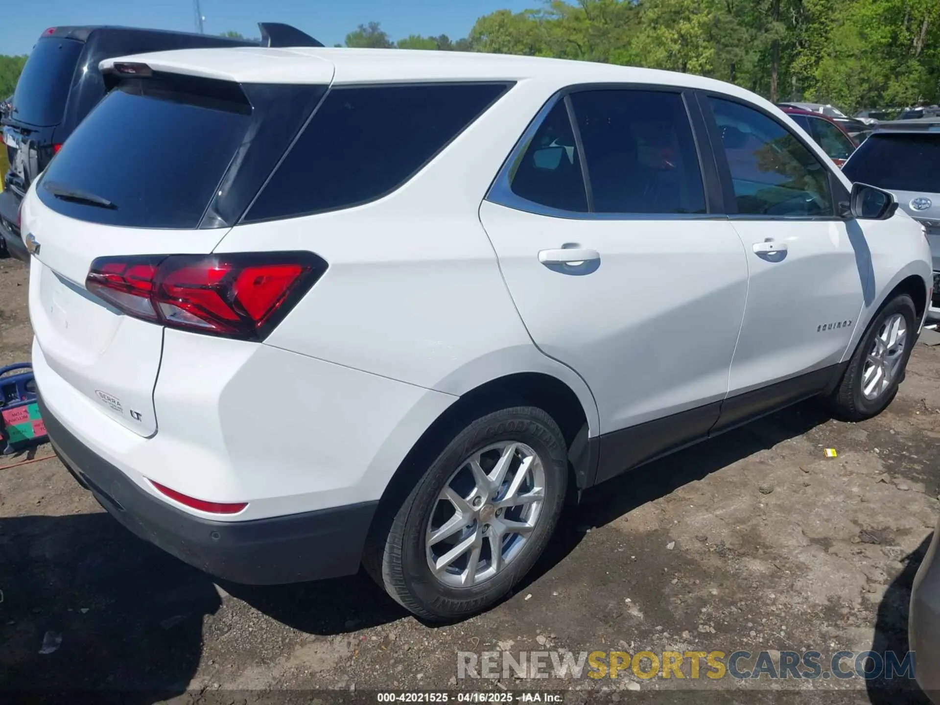 4 Photograph of a damaged car 3GNAXKEG3RS232431 CHEVROLET EQUINOX 2024