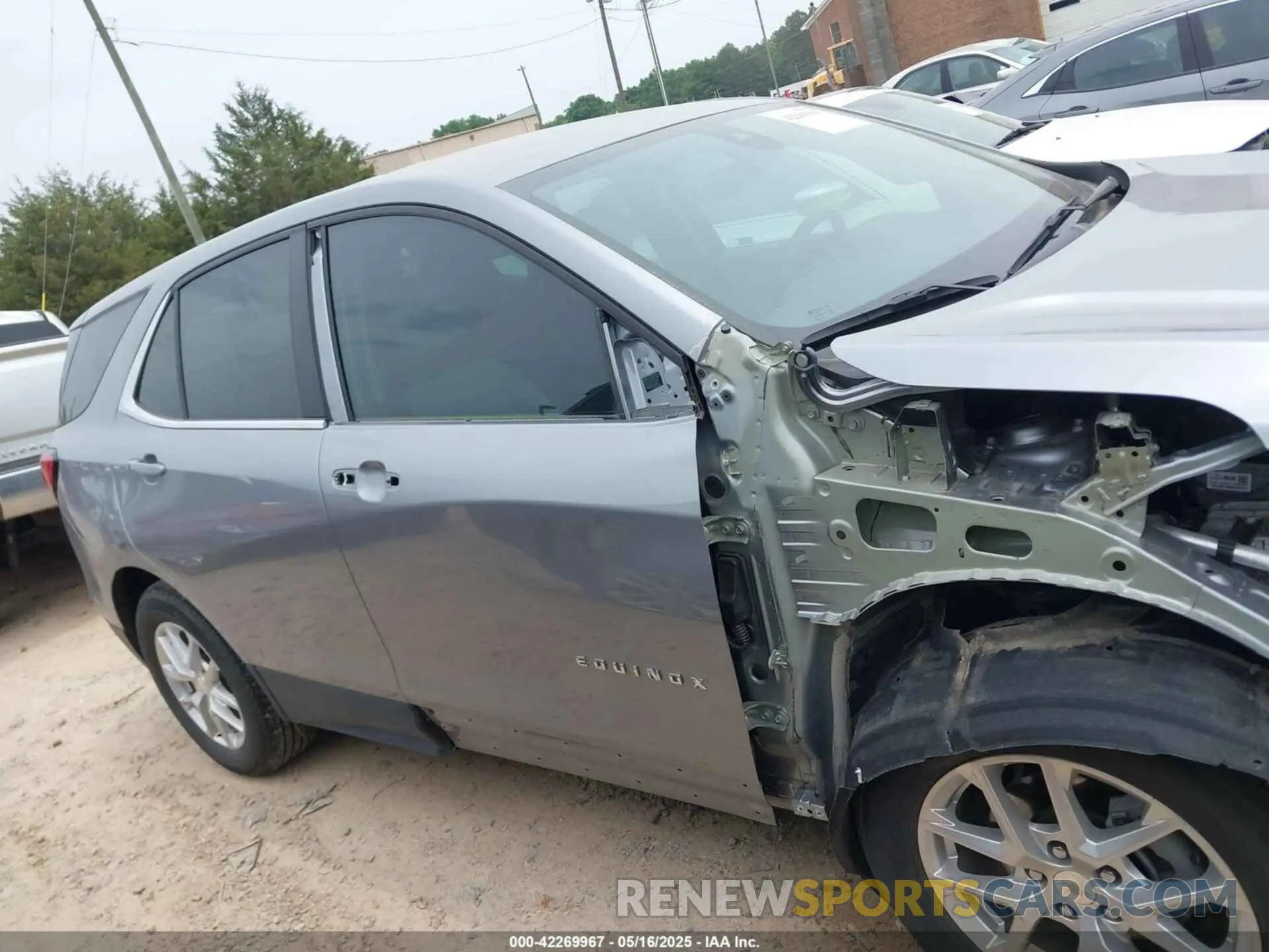 14 Photograph of a damaged car 3GNAXKEG4RL146409 CHEVROLET EQUINOX 2024