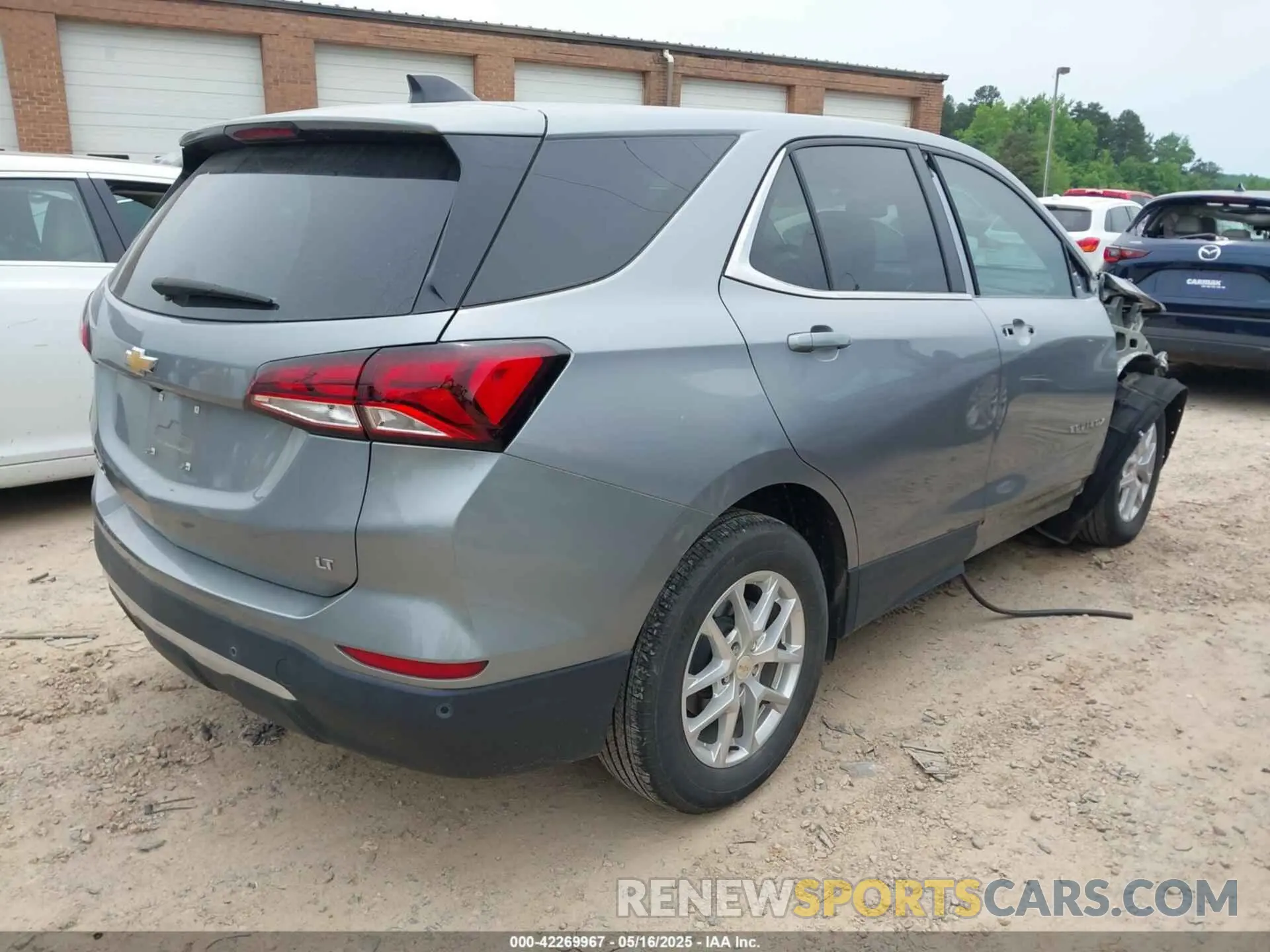 4 Photograph of a damaged car 3GNAXKEG4RL146409 CHEVROLET EQUINOX 2024