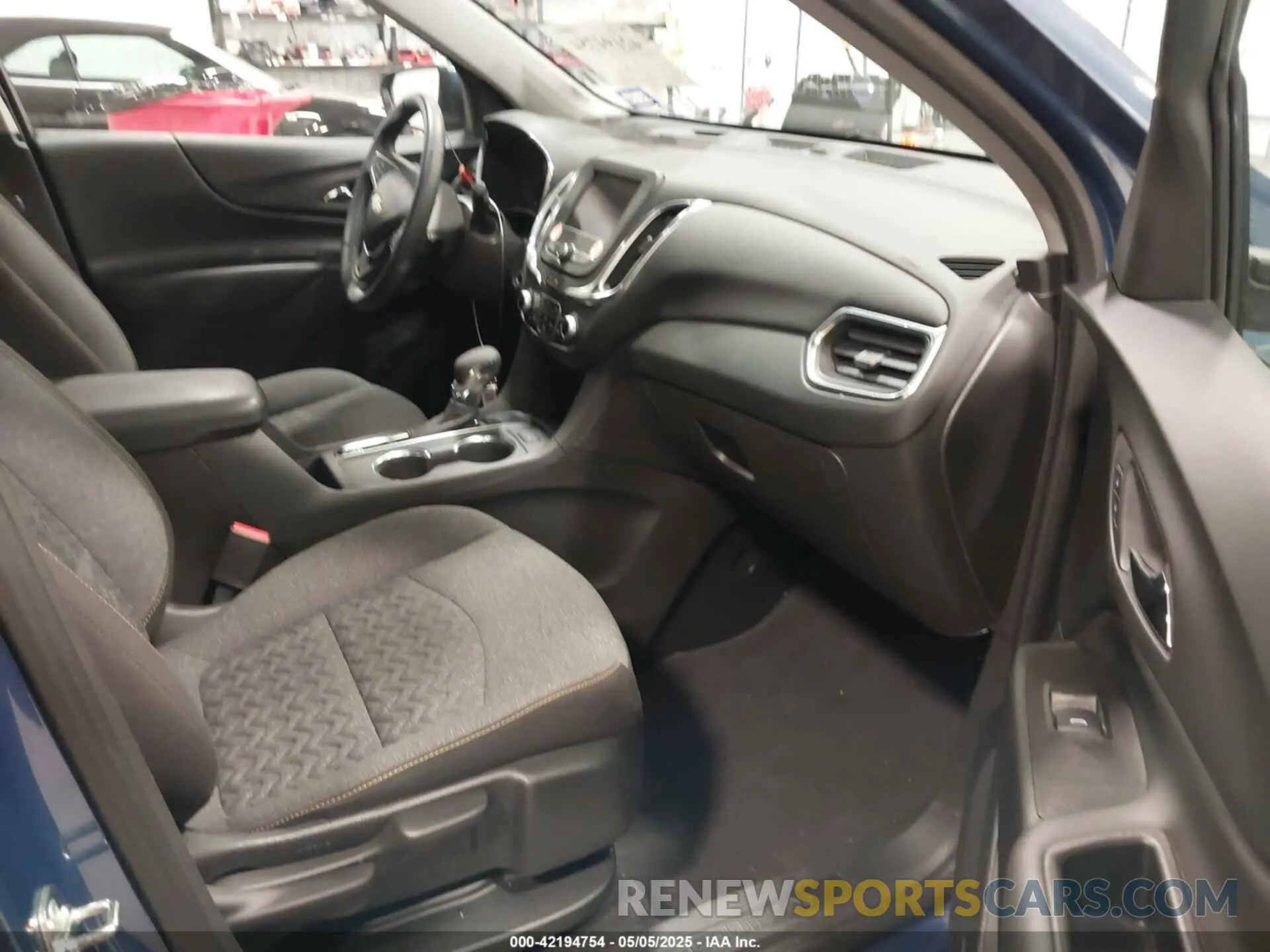 5 Photograph of a damaged car 3GNAXKEG4RL326621 CHEVROLET EQUINOX 2024