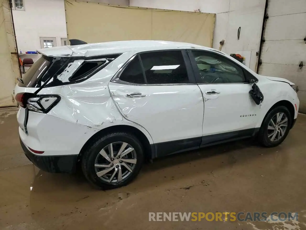 3 Photograph of a damaged car 3GNAXKEG4RS108006 CHEVROLET EQUINOX 2024