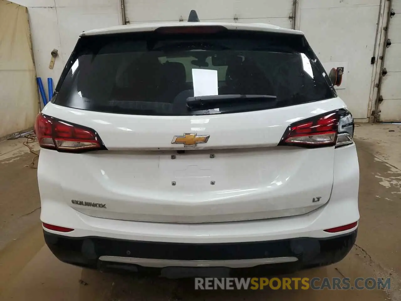 6 Photograph of a damaged car 3GNAXKEG4RS108006 CHEVROLET EQUINOX 2024