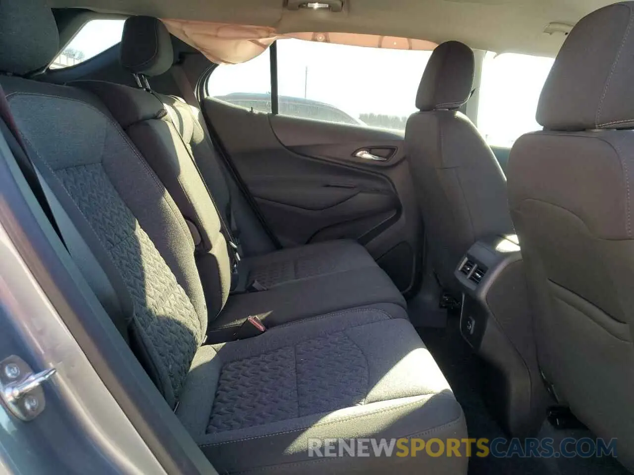 11 Photograph of a damaged car 3GNAXKEG4RS170926 CHEVROLET EQUINOX 2024