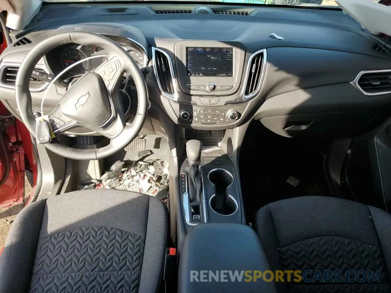 8 Photograph of a damaged car 3GNAXKEG4RS239999 CHEVROLET EQUINOX 2024