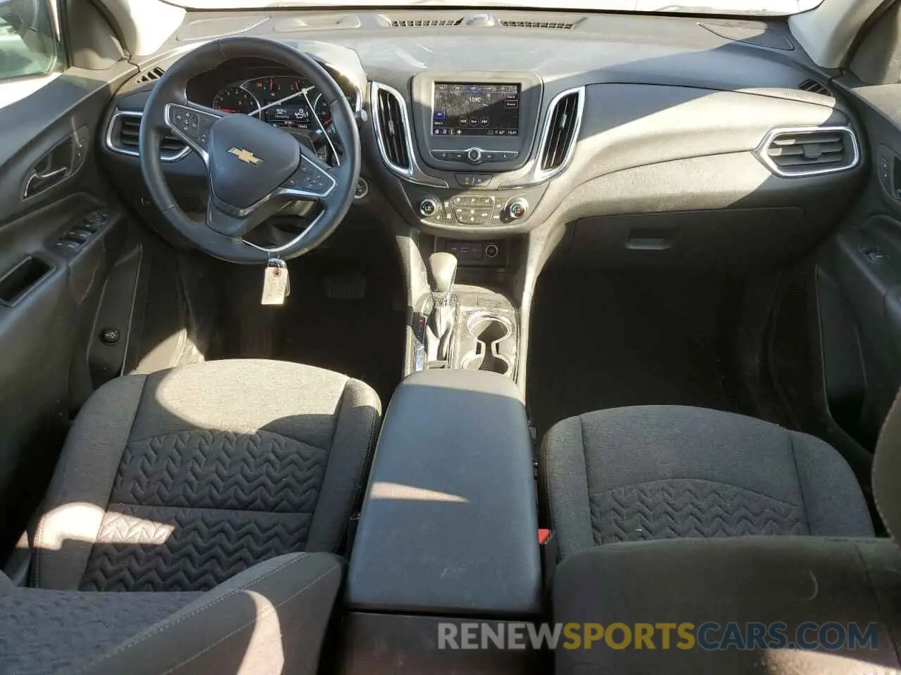 8 Photograph of a damaged car 3GNAXKEG5RL164319 CHEVROLET EQUINOX 2024