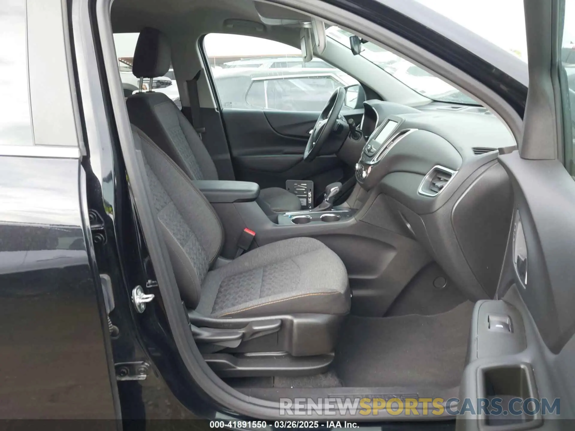 5 Photograph of a damaged car 3GNAXKEG5RL197580 CHEVROLET EQUINOX 2024
