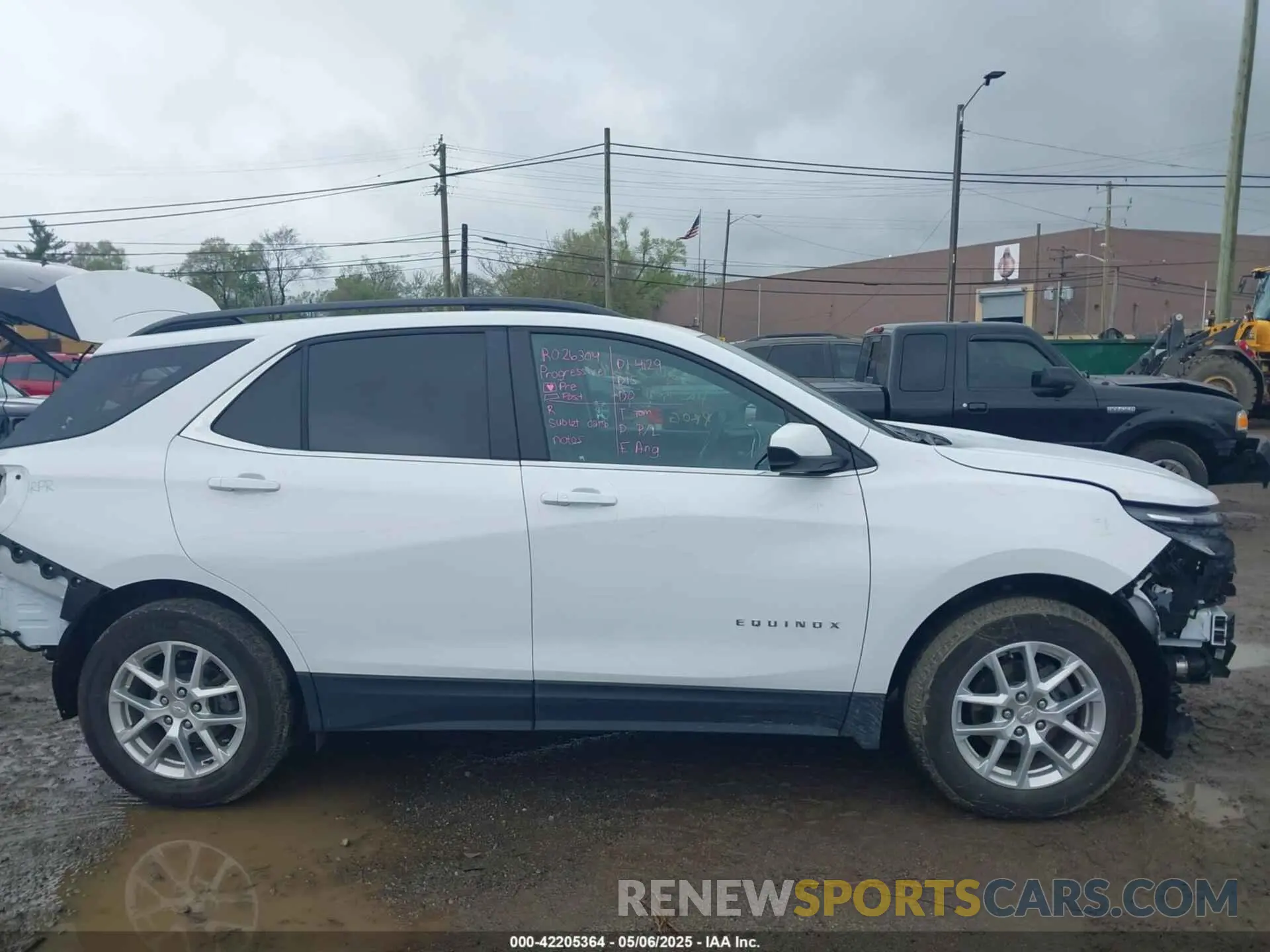 13 Photograph of a damaged car 3GNAXKEG5RL338048 CHEVROLET EQUINOX 2024