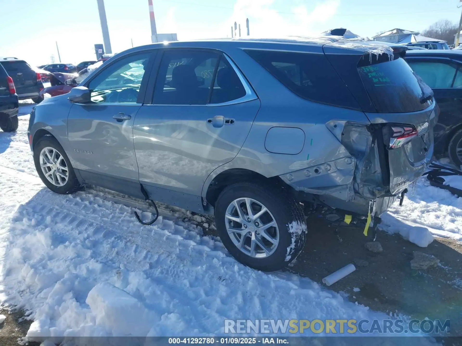 3 Photograph of a damaged car 3GNAXKEG6RS111182 CHEVROLET EQUINOX 2024