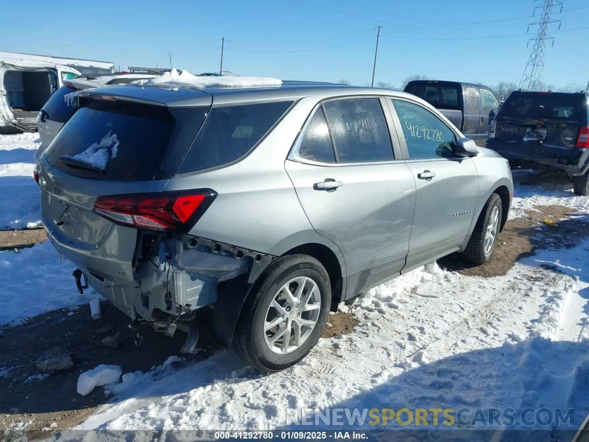 4 Photograph of a damaged car 3GNAXKEG6RS111182 CHEVROLET EQUINOX 2024