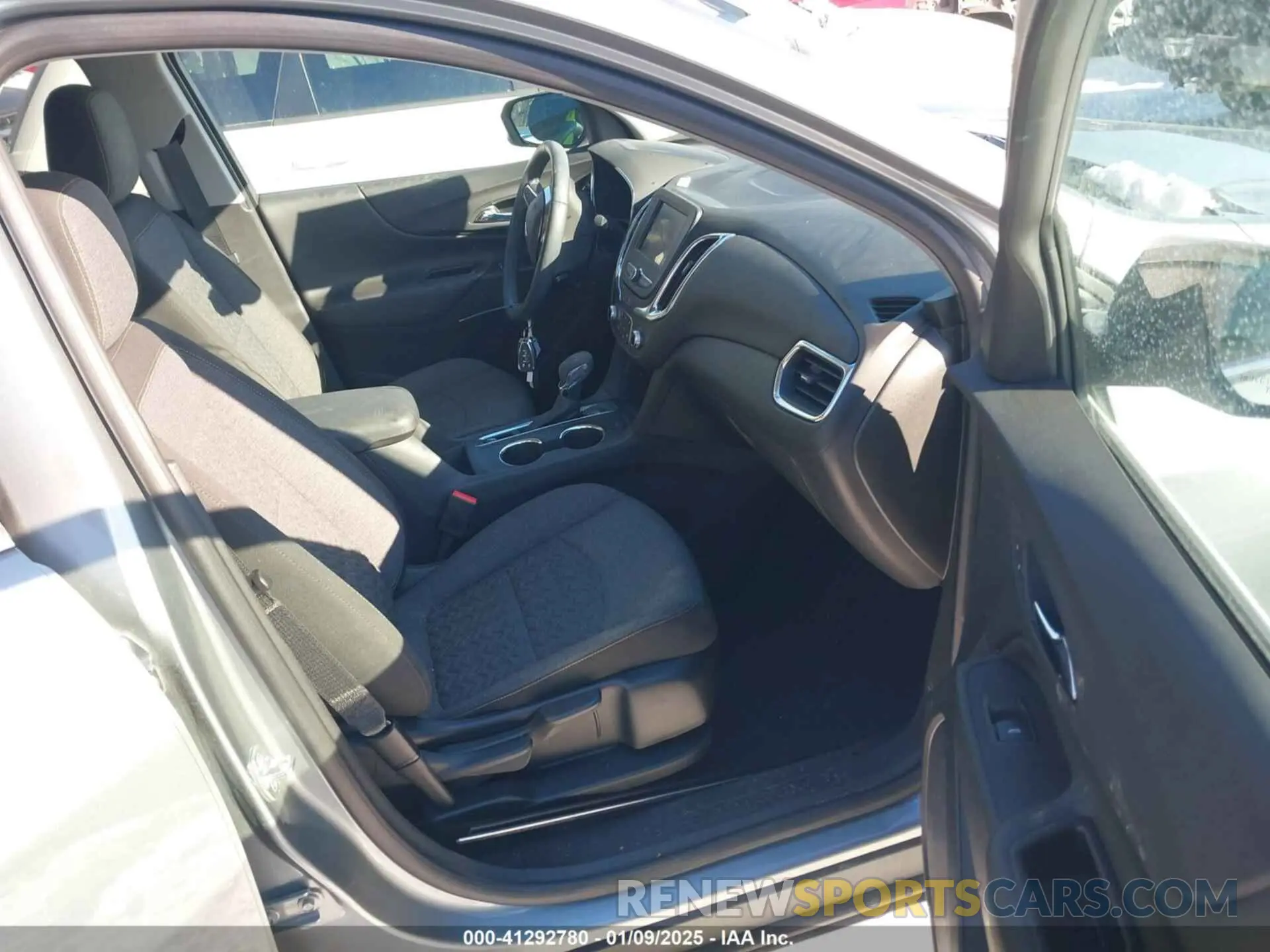 5 Photograph of a damaged car 3GNAXKEG6RS111182 CHEVROLET EQUINOX 2024